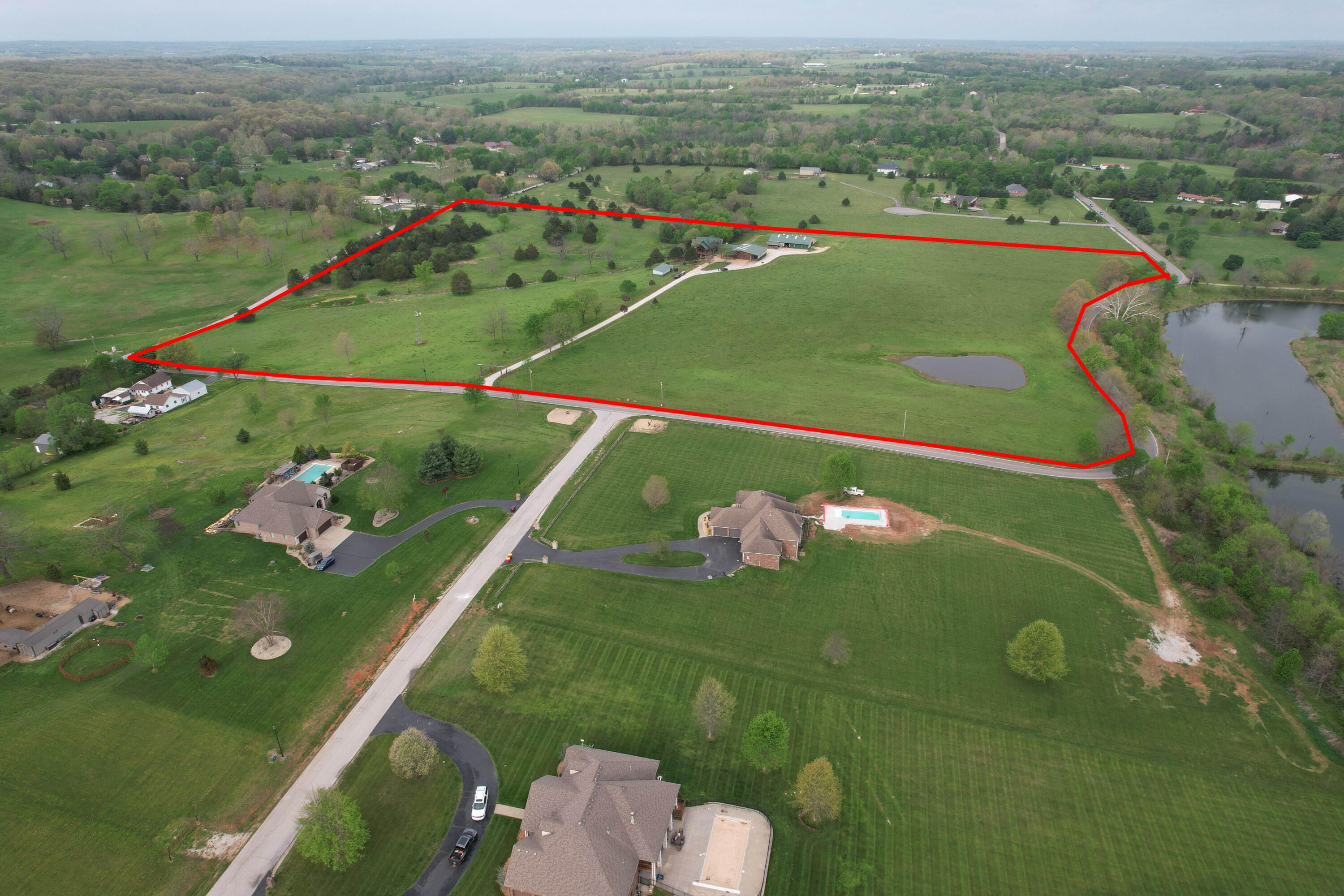 main property photo 123