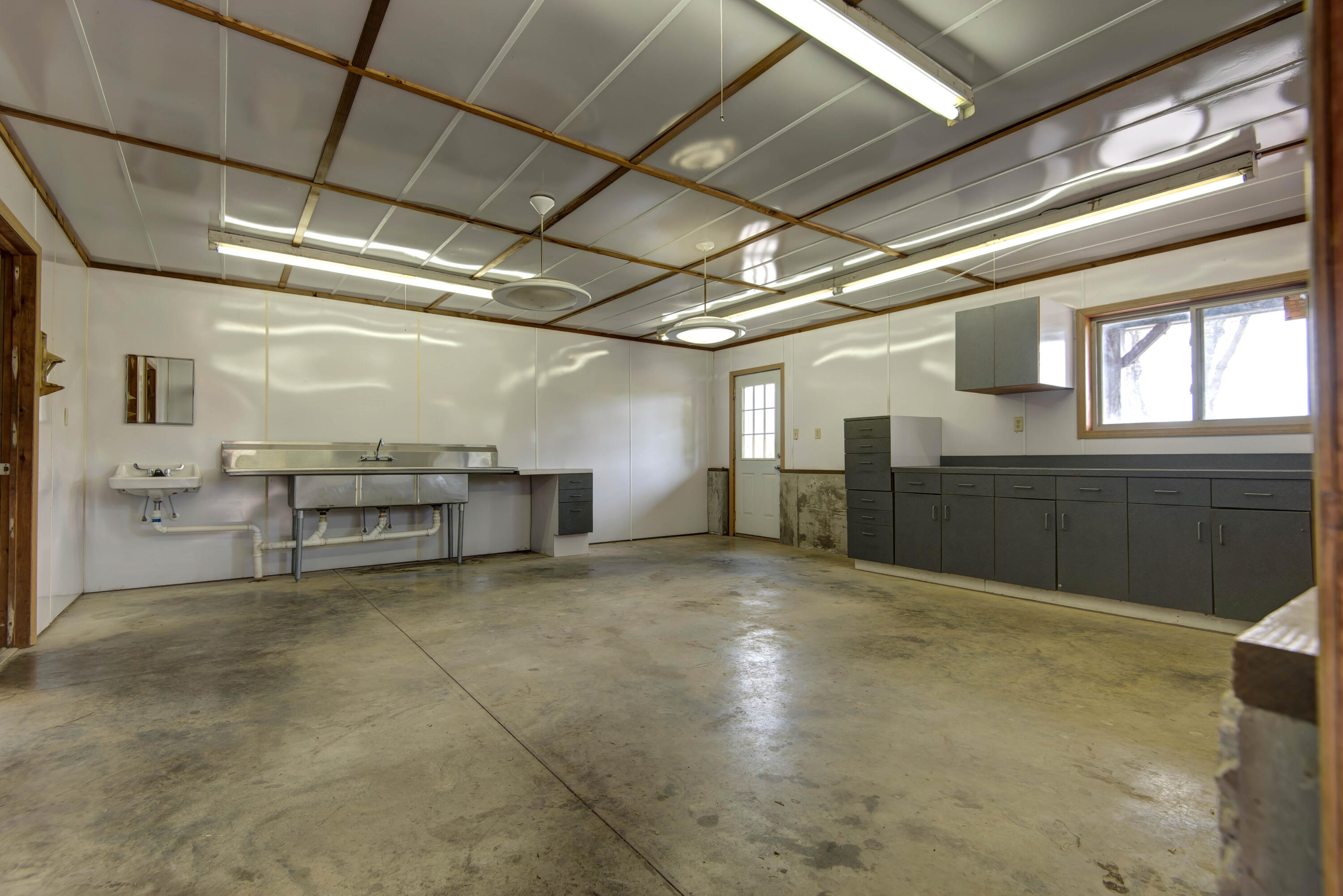 main property photo 70