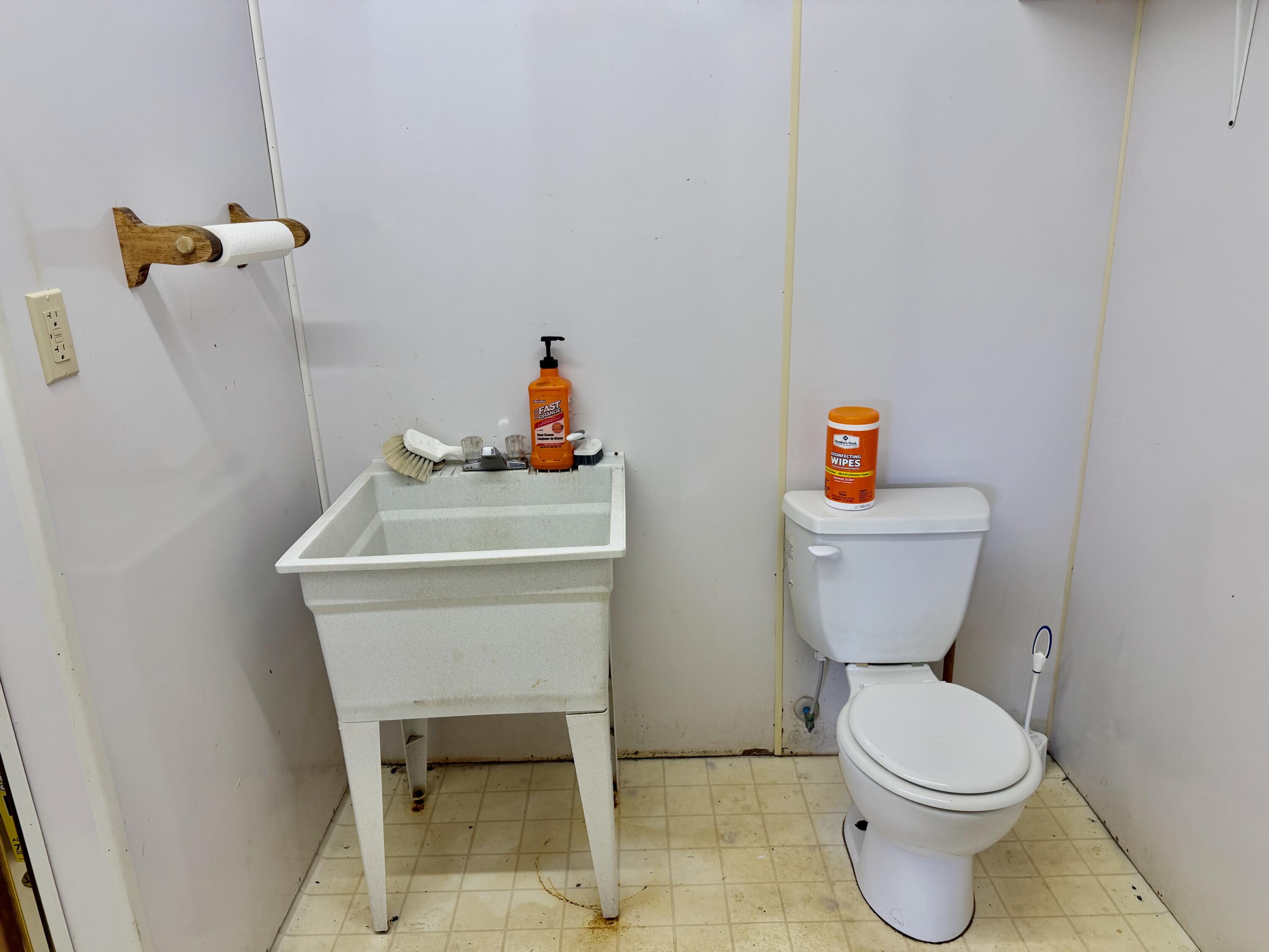 main property photo 76