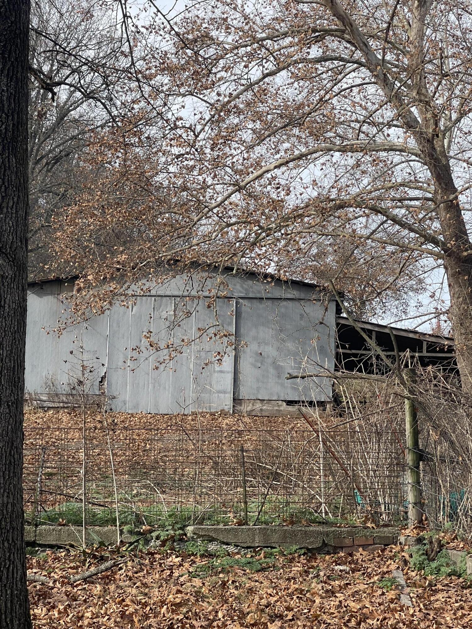 main property photo 22