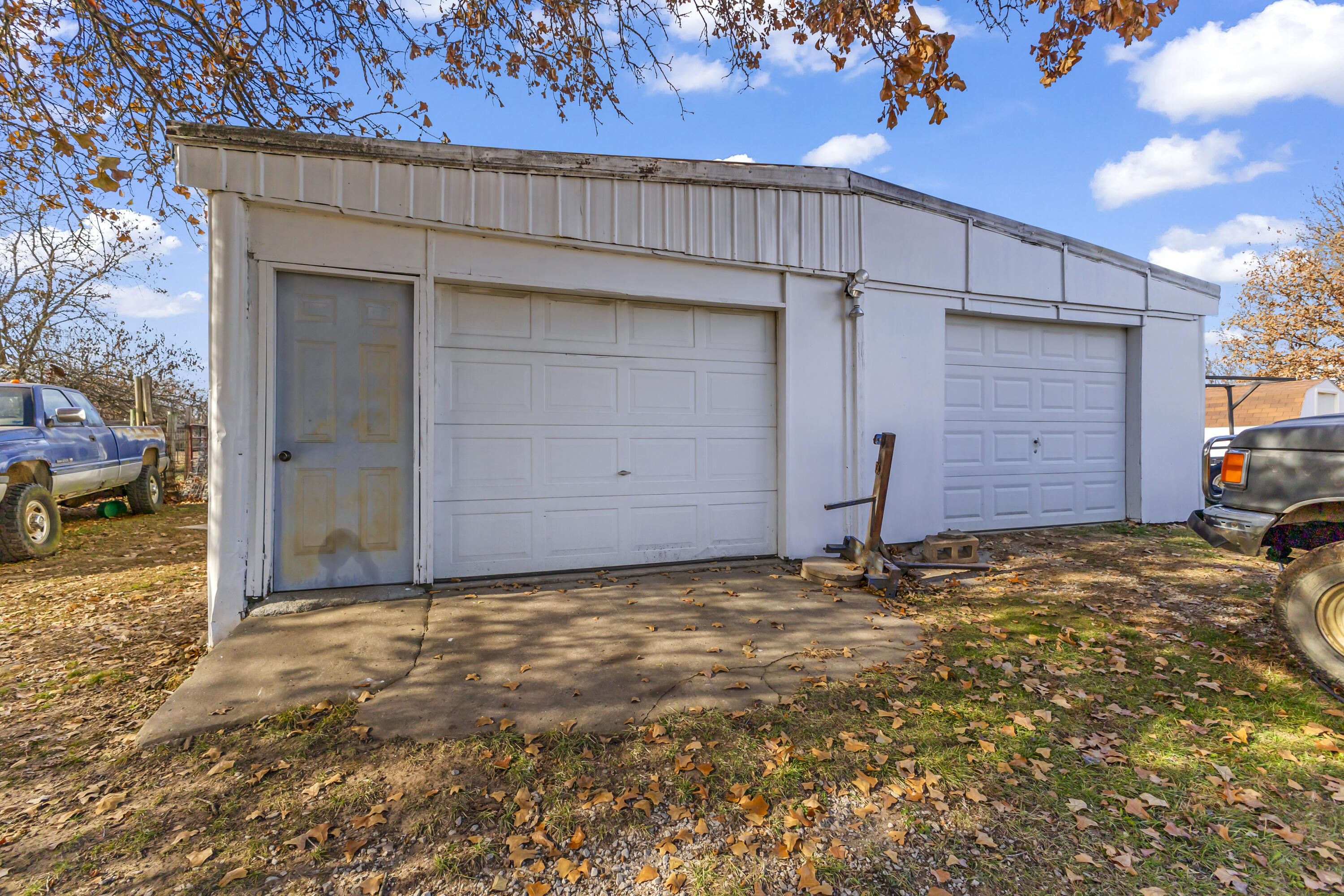 main property photo 20
