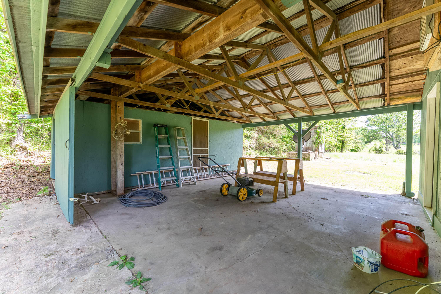 main property photo 13