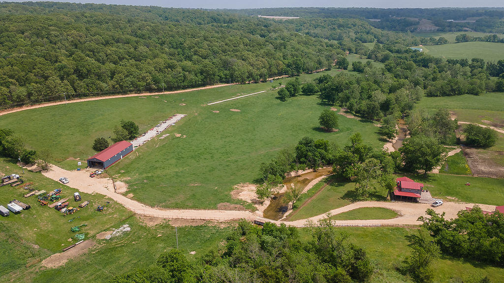 main property photo 30