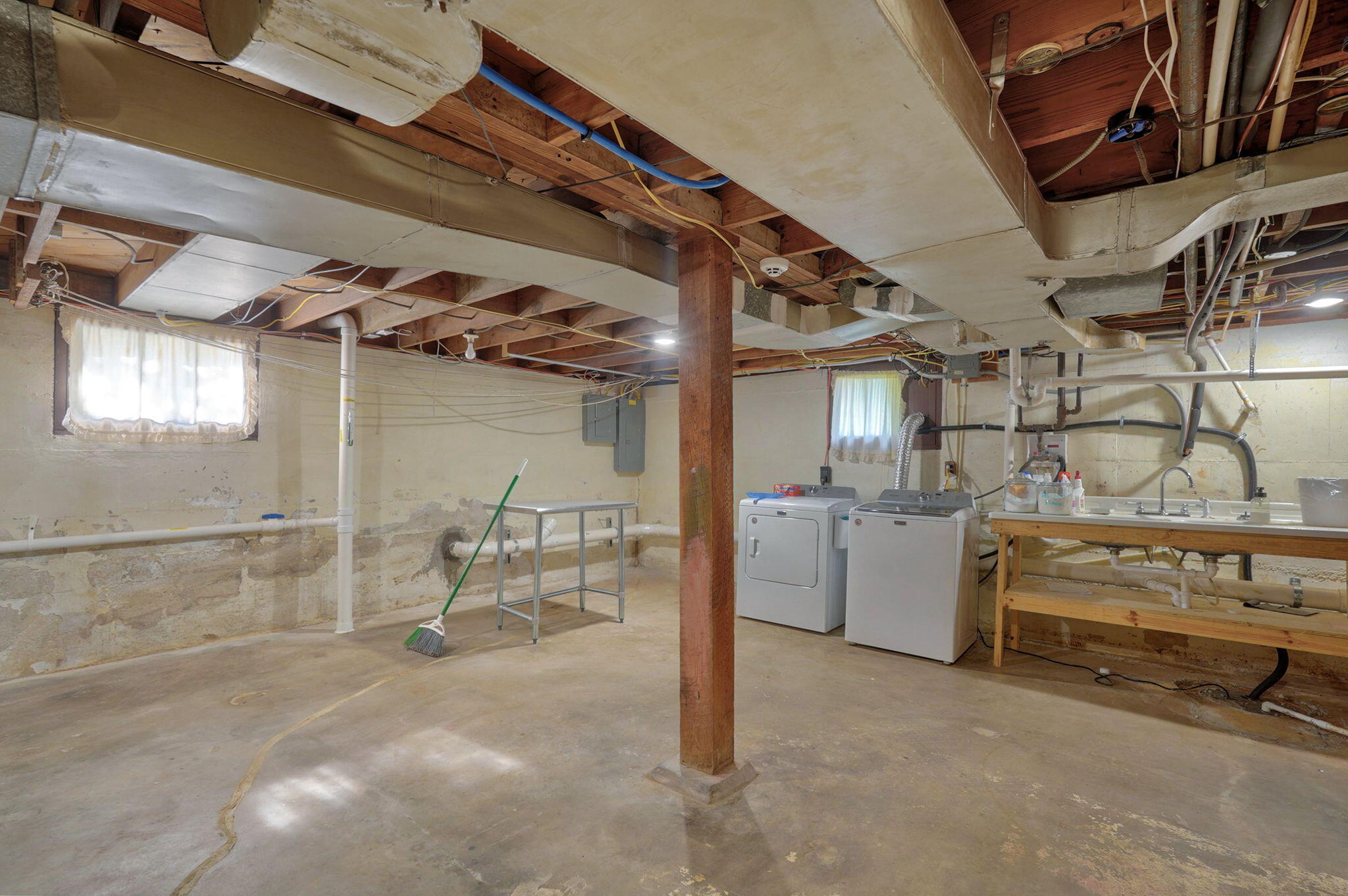 main property photo 41