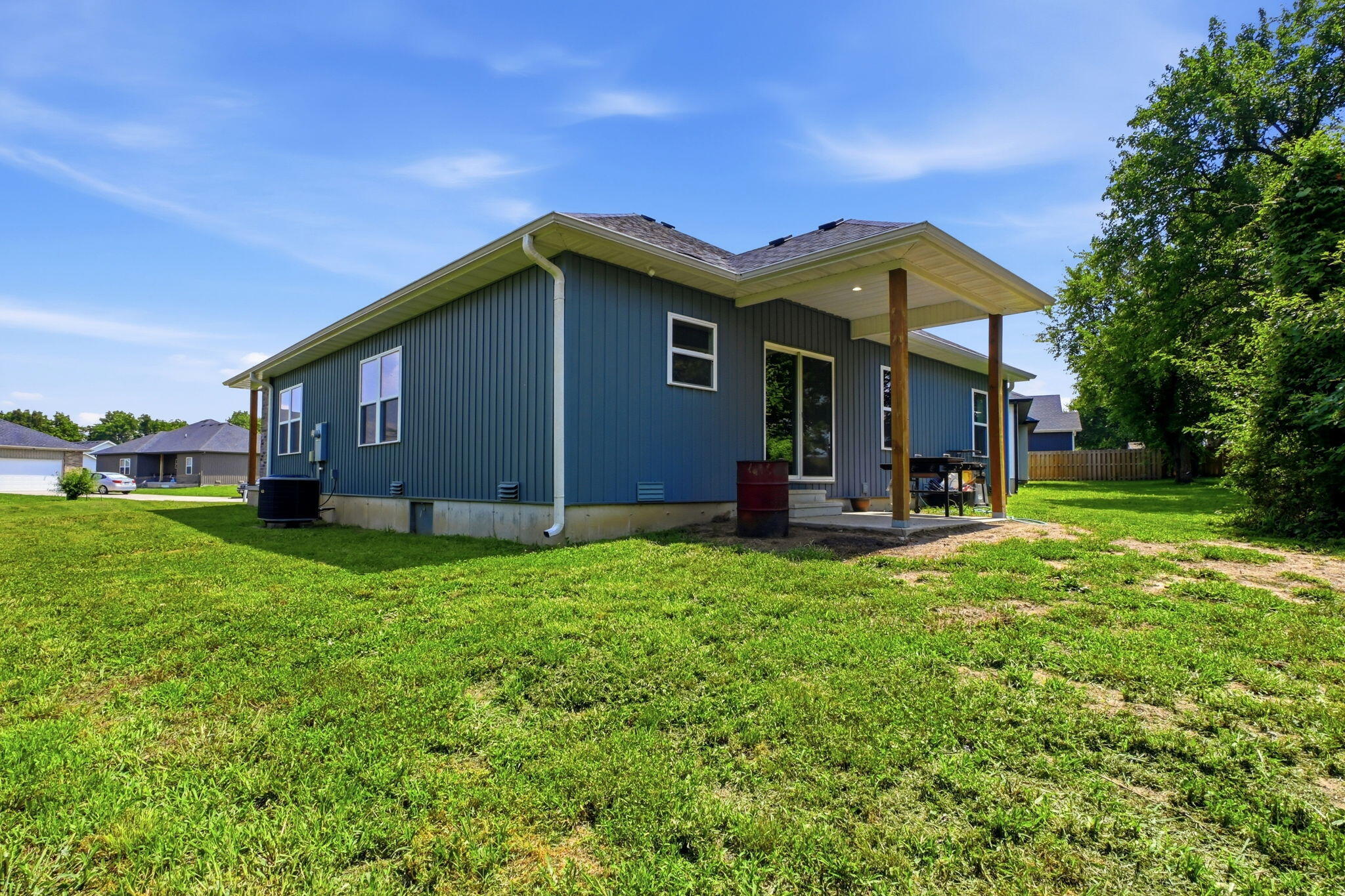 main property photo 32