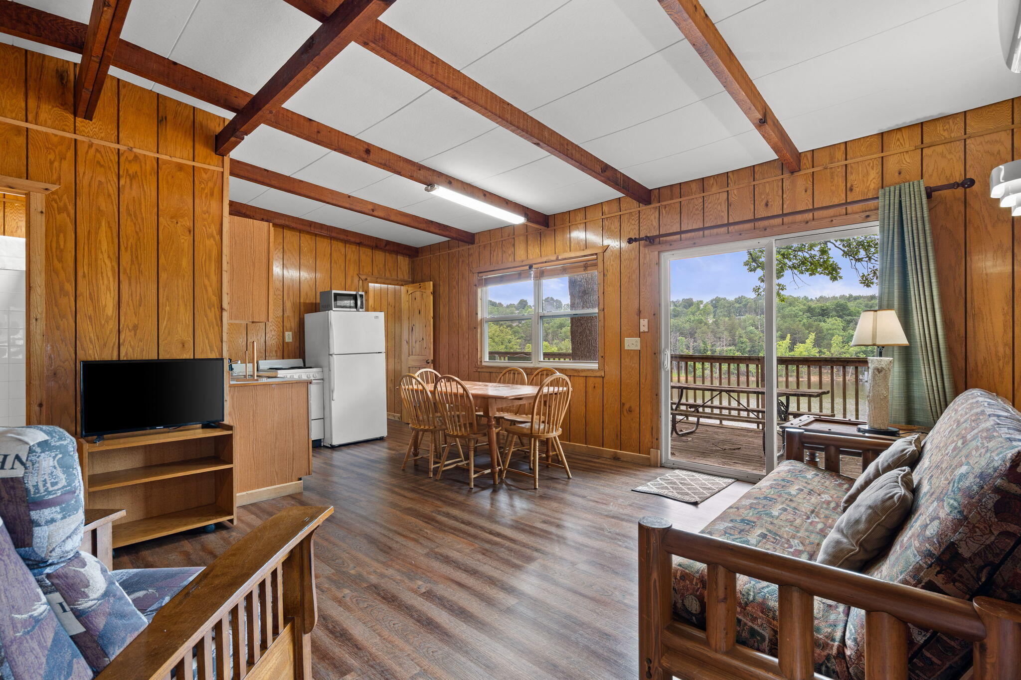 main property photo 17