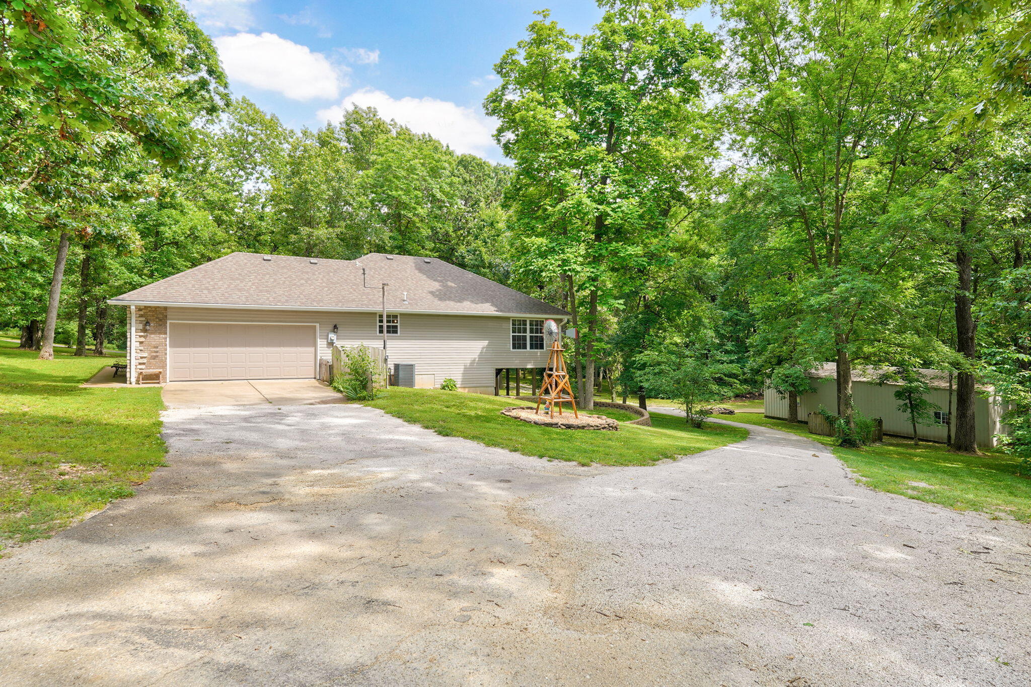 main property photo 44
