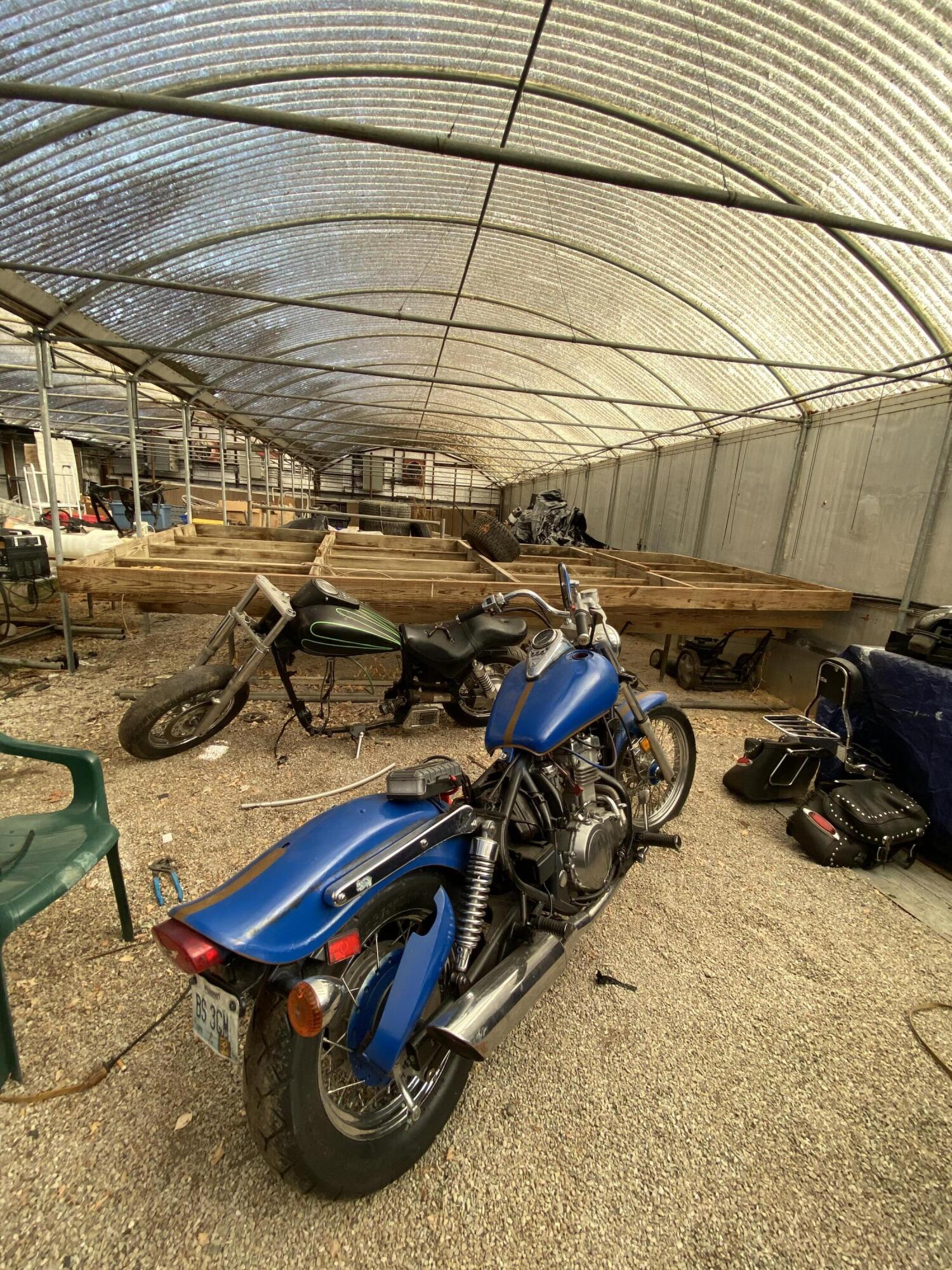 main property photo 23