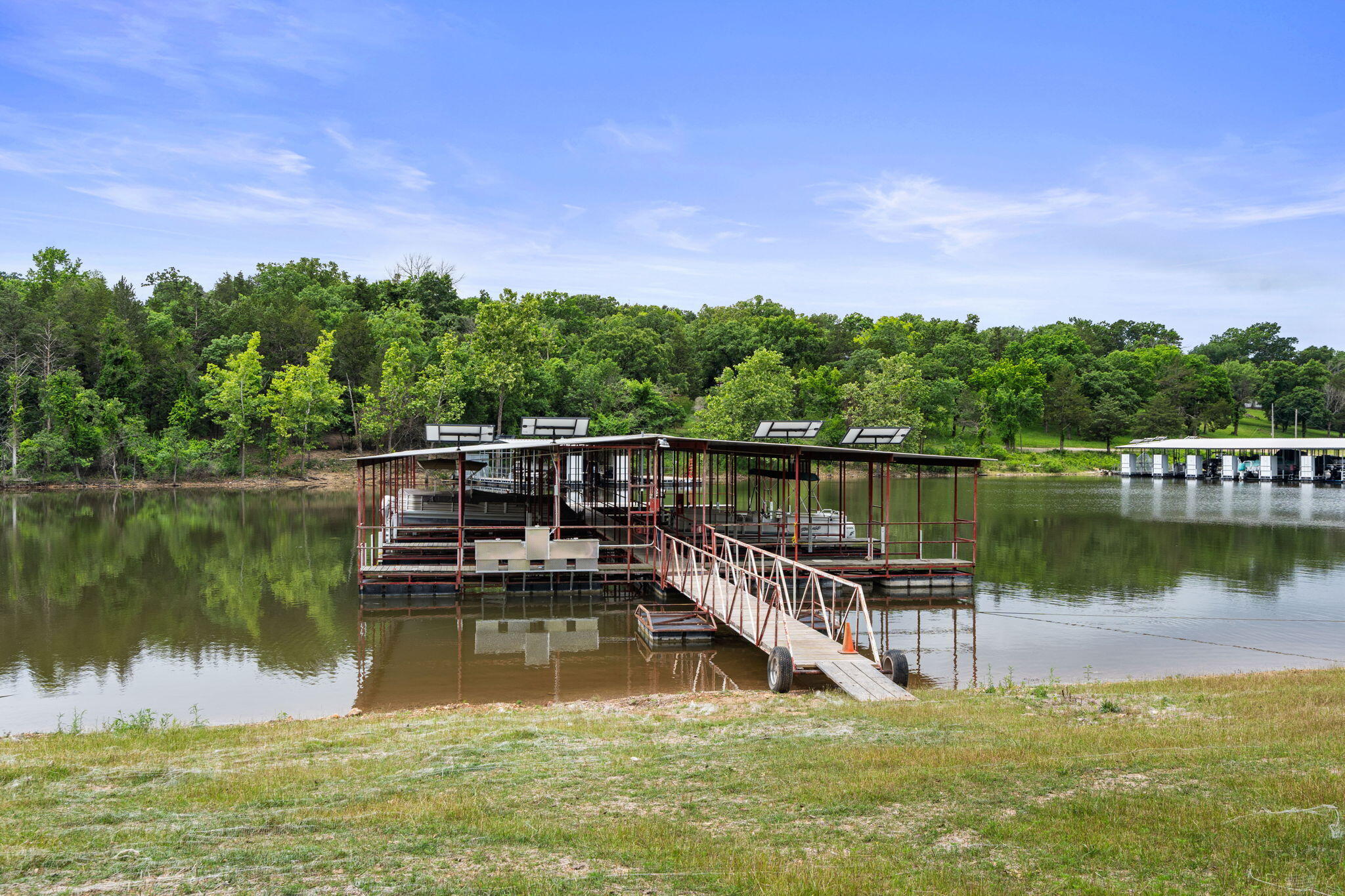 main property photo 23