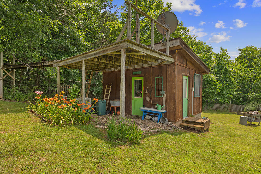 main property photo 9