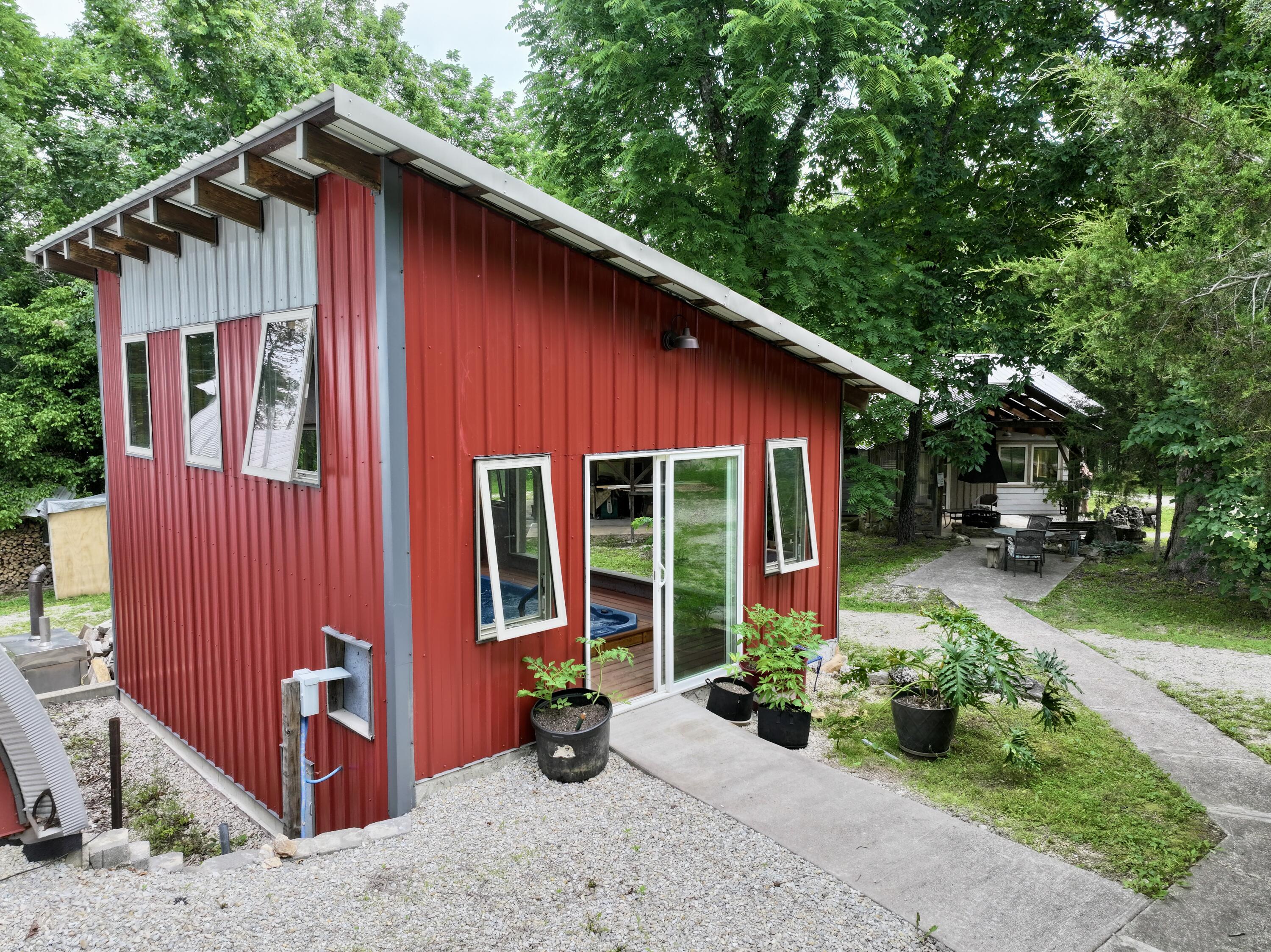 main property photo 18