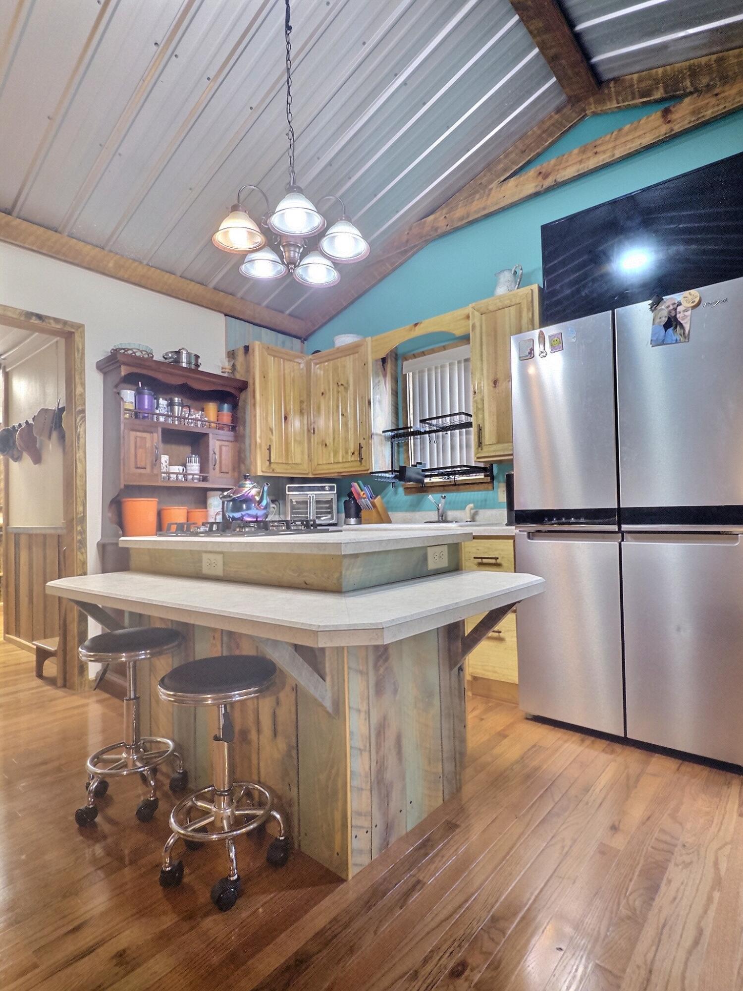 main property photo 28