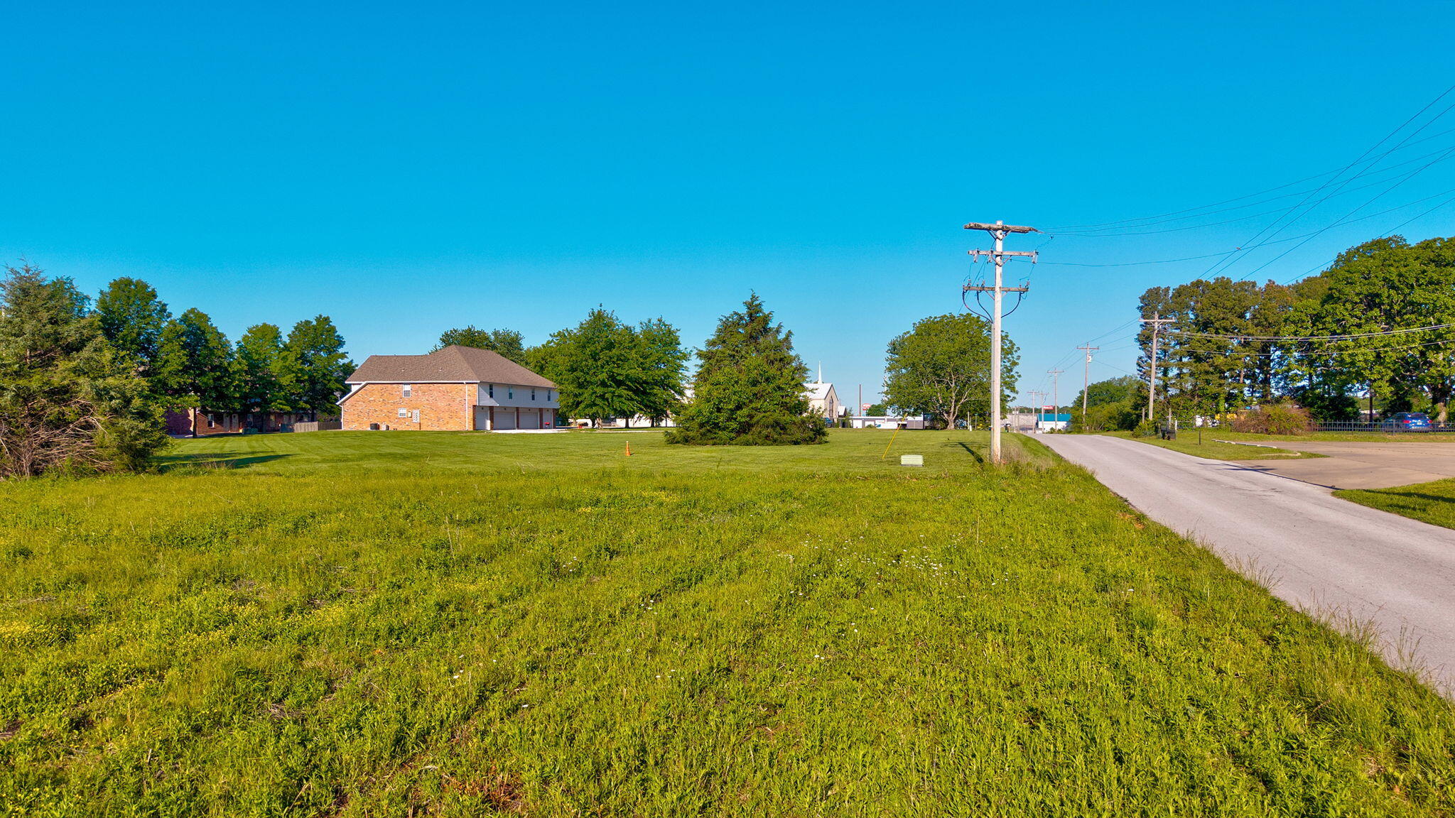 main property photo 12