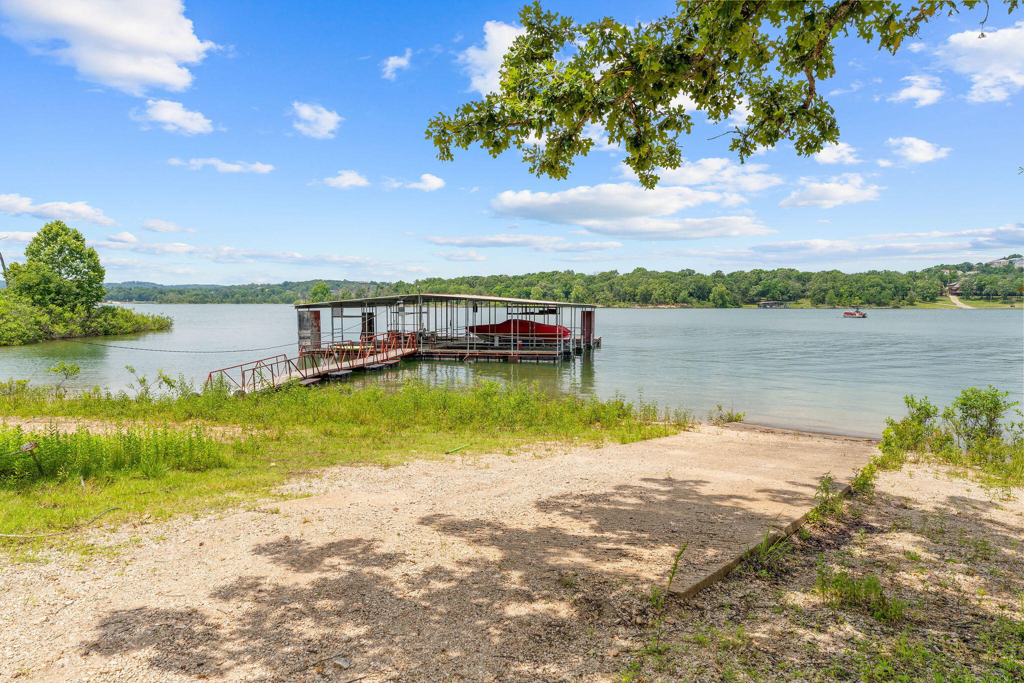 main property photo 40
