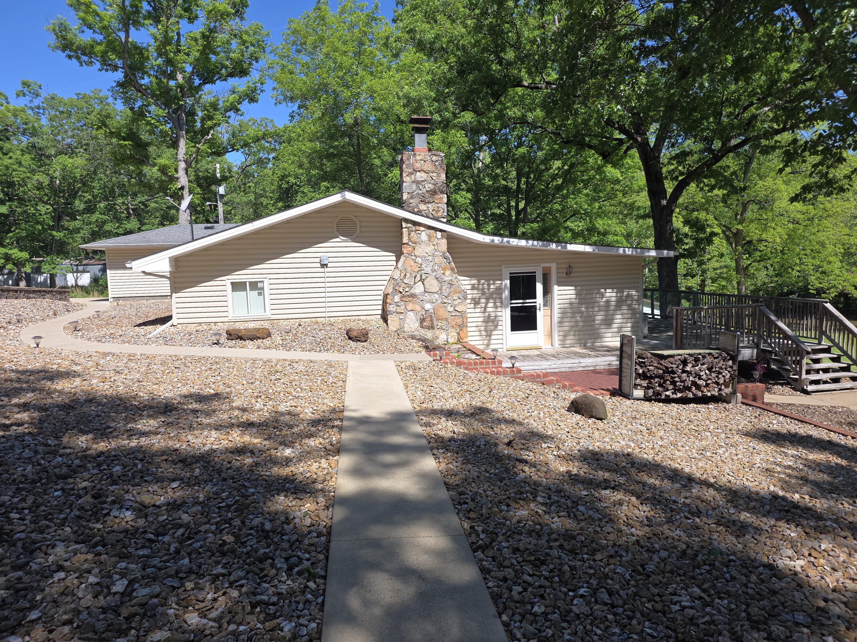 main property photo 29