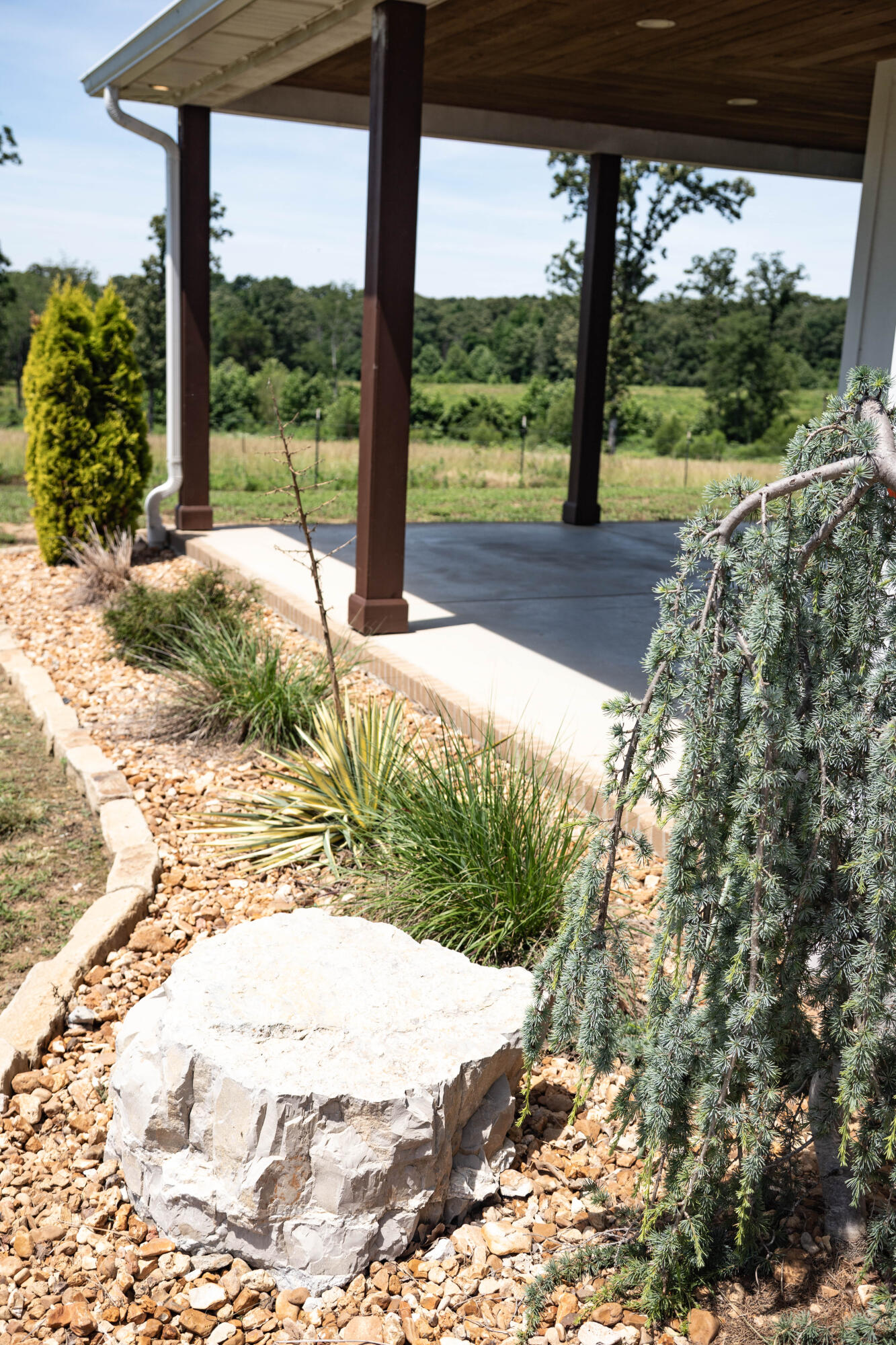 main property photo 123