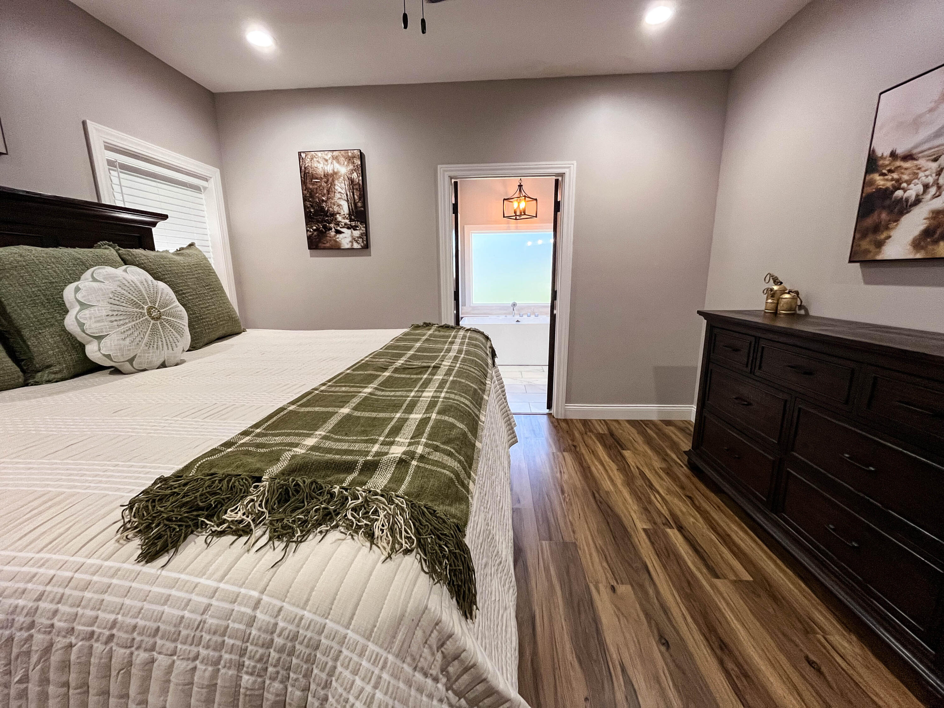main property photo 79