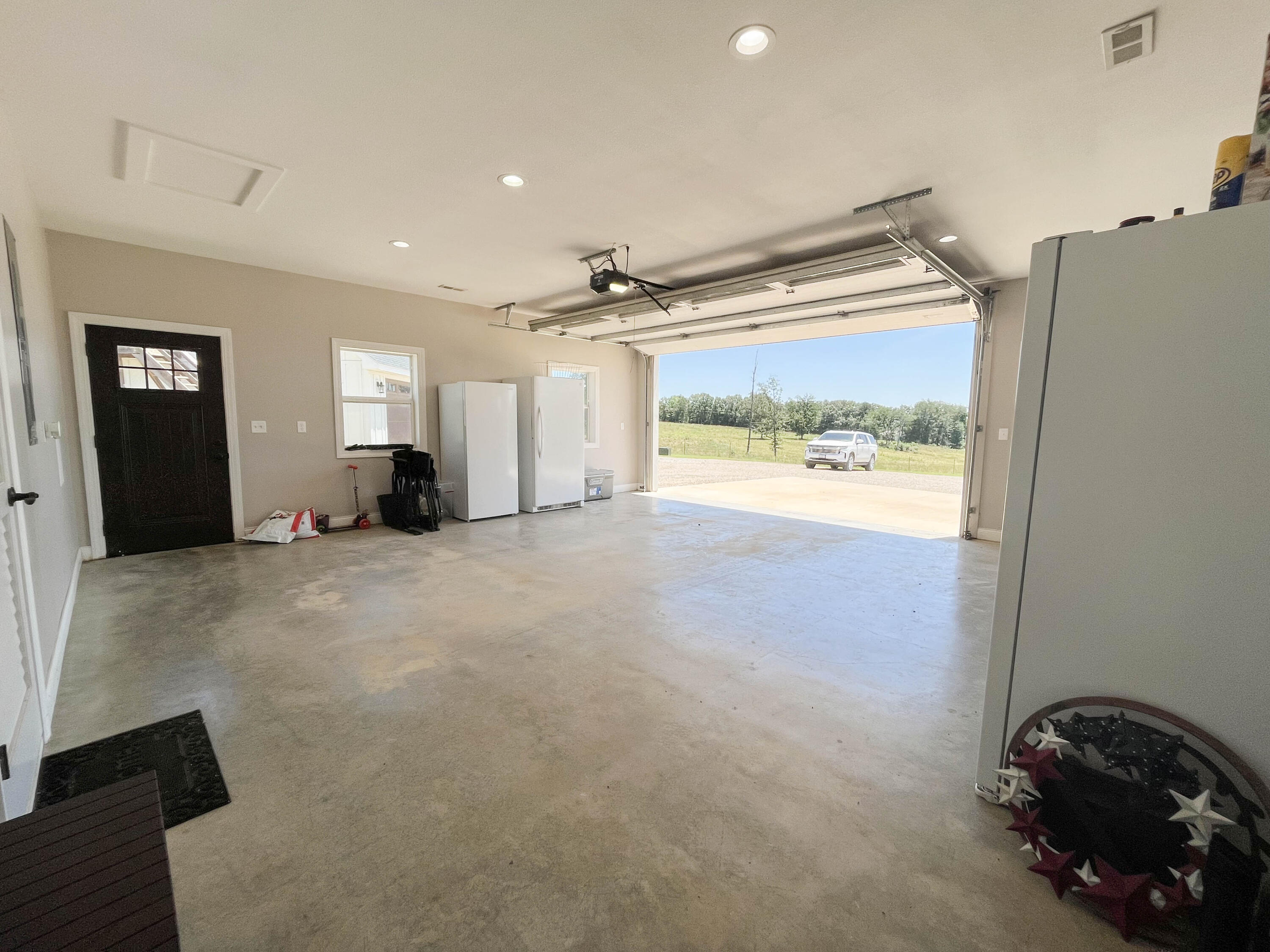 main property photo 85