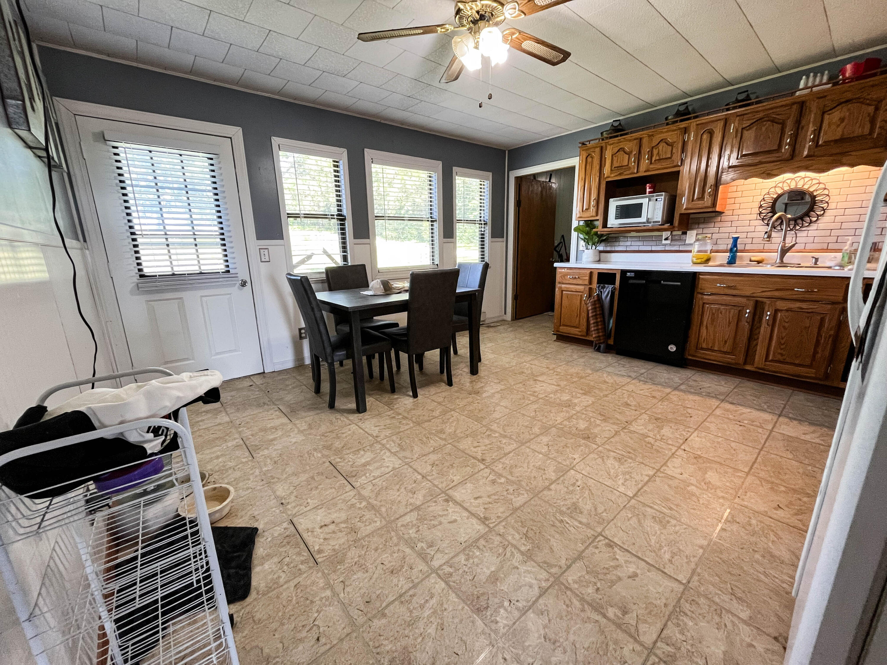 main property photo 98
