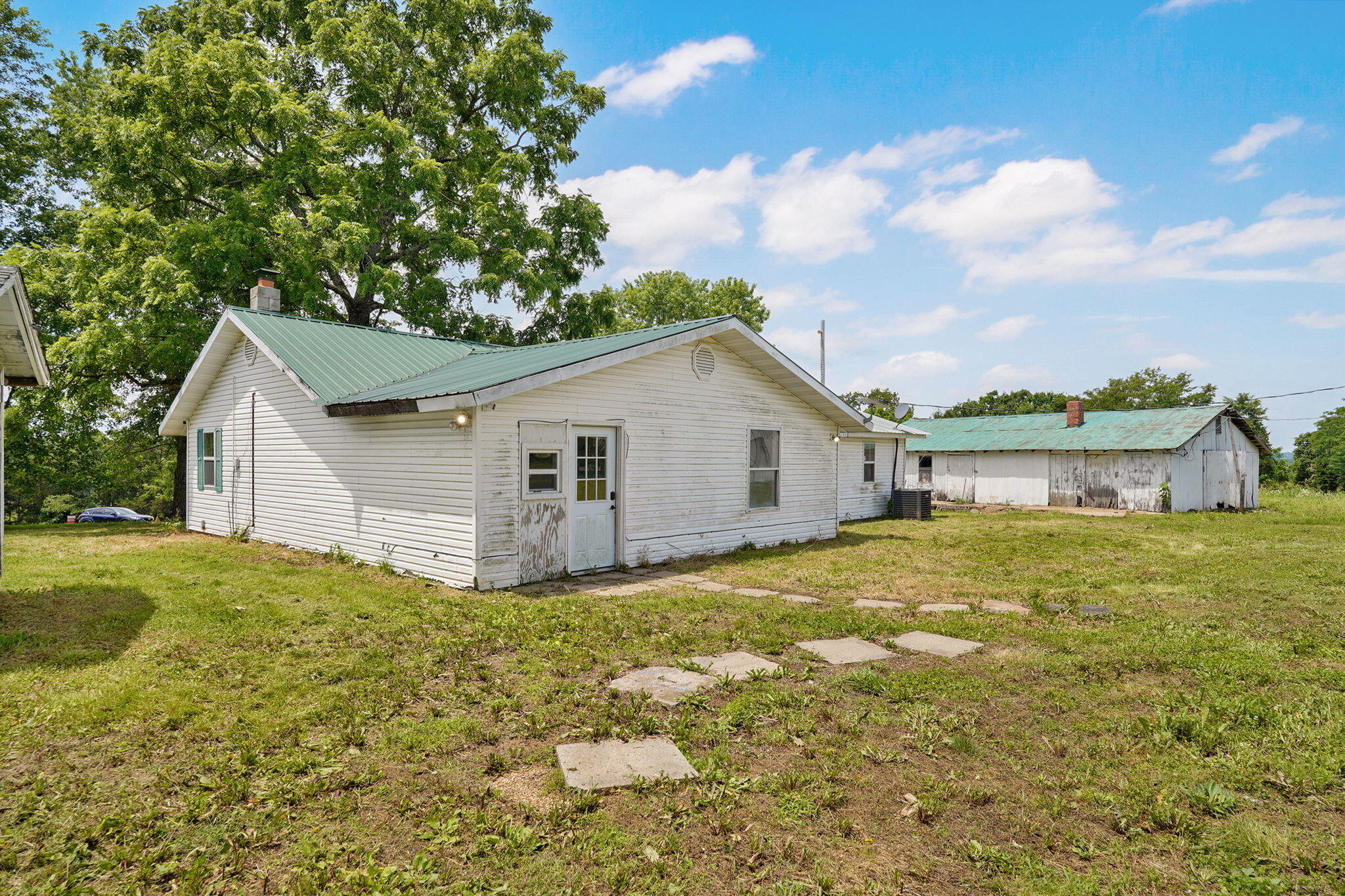 main property photo 7