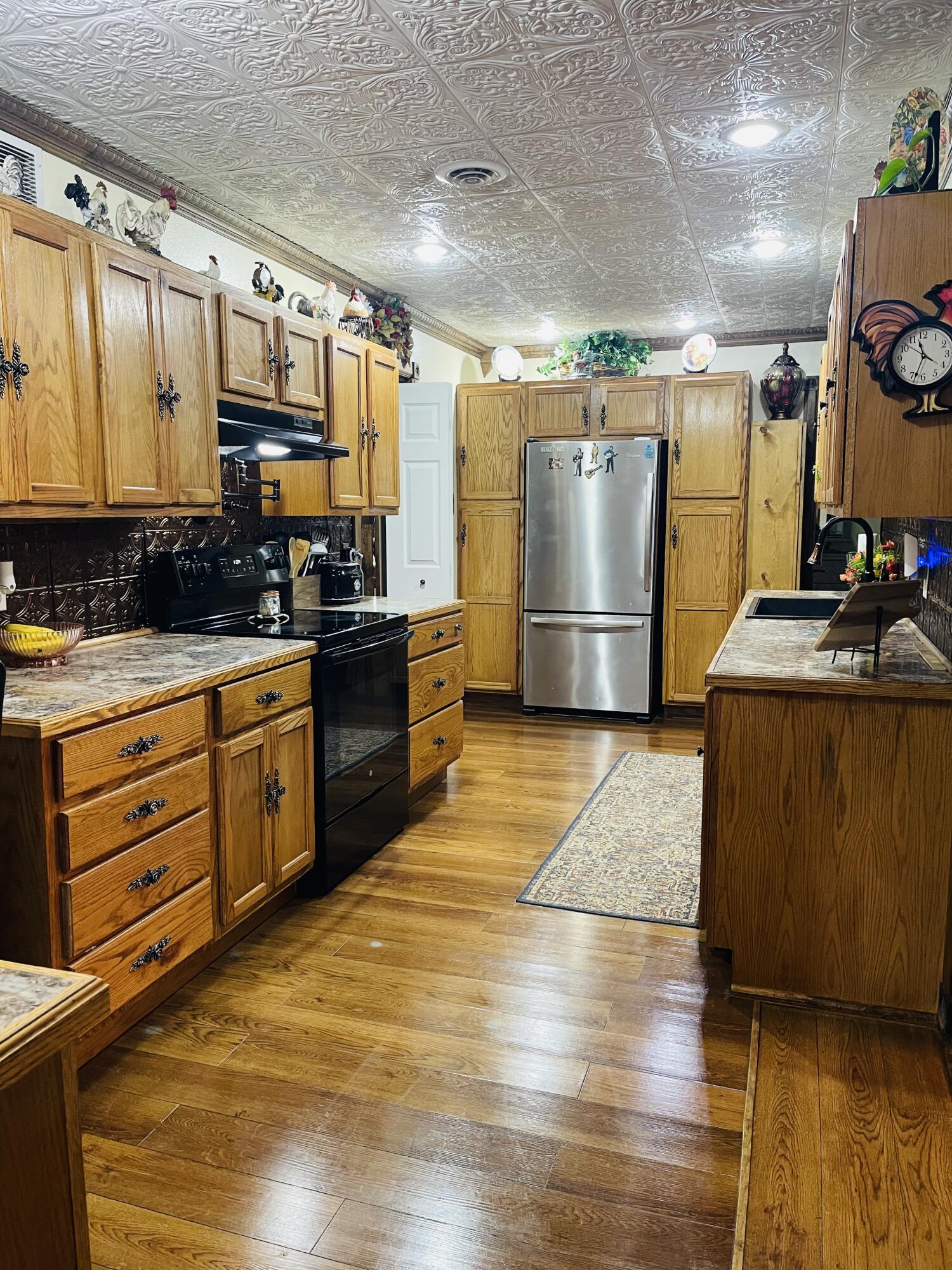 main property photo 18