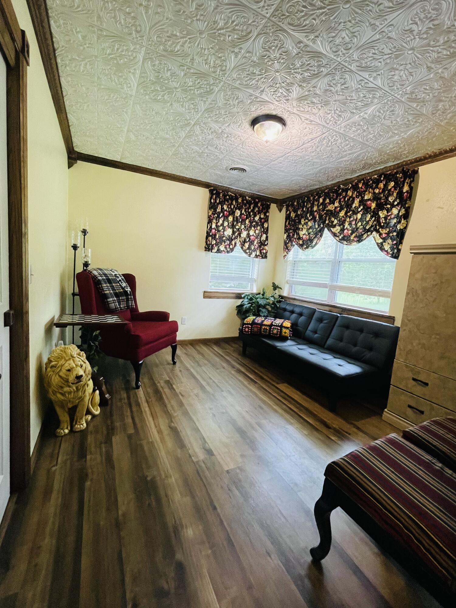 main property photo 36