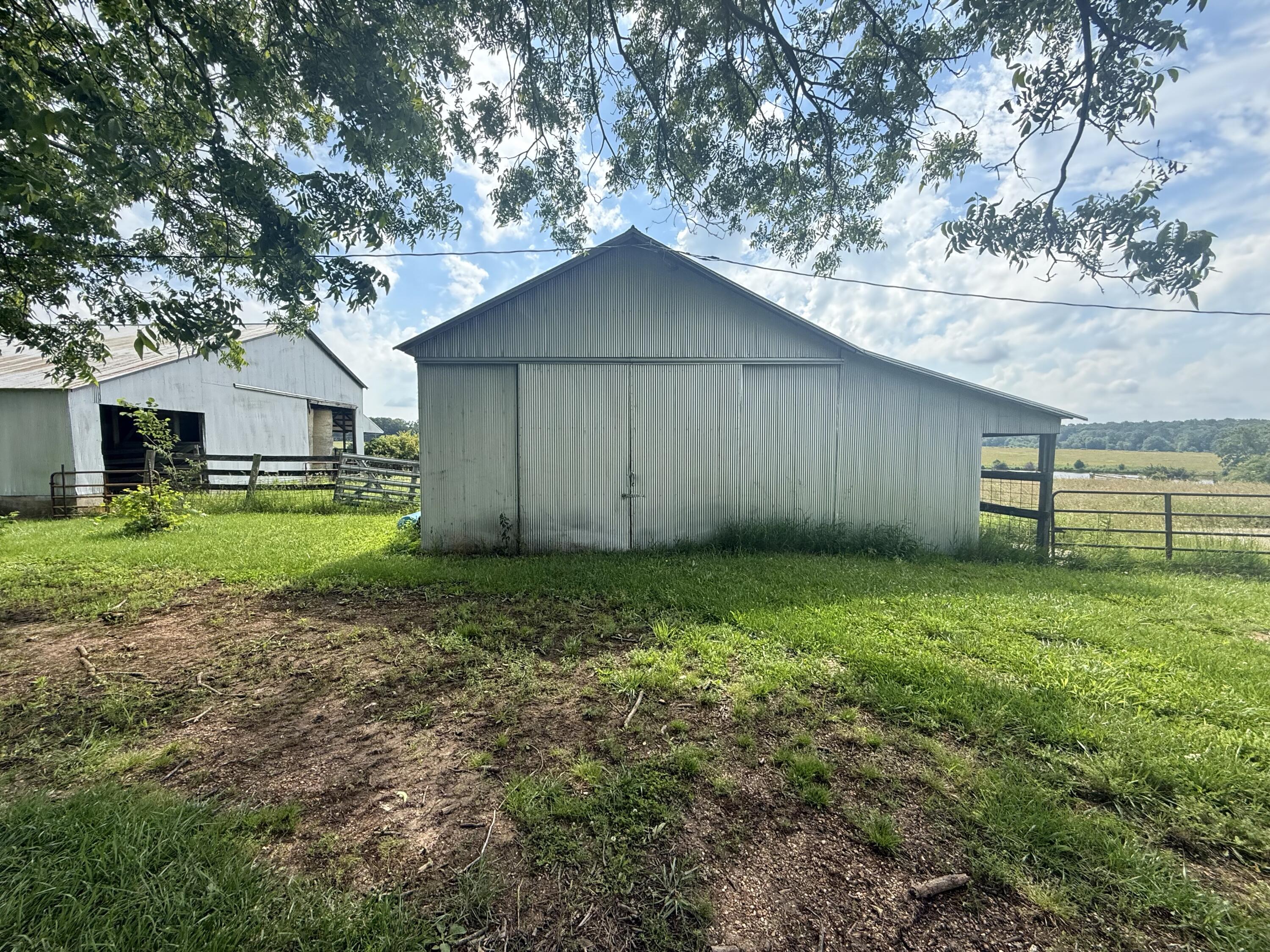 main property photo 23
