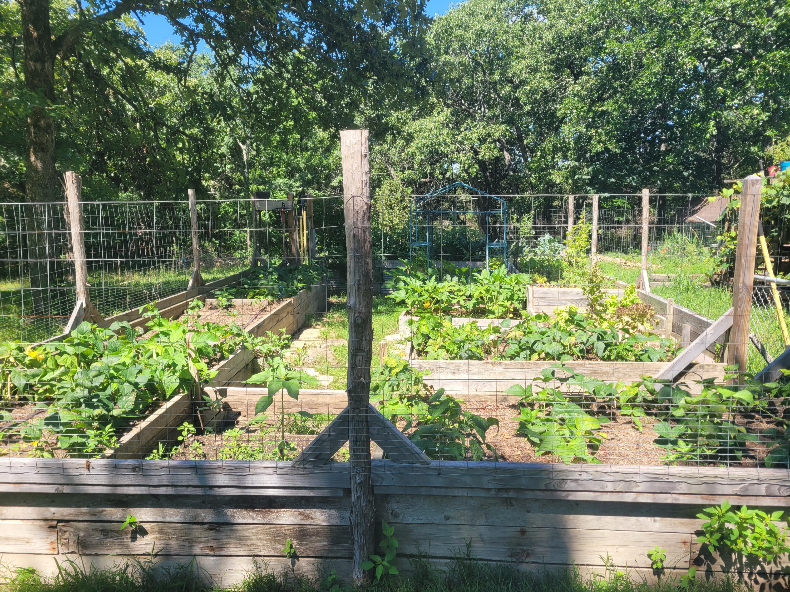 main property photo 28