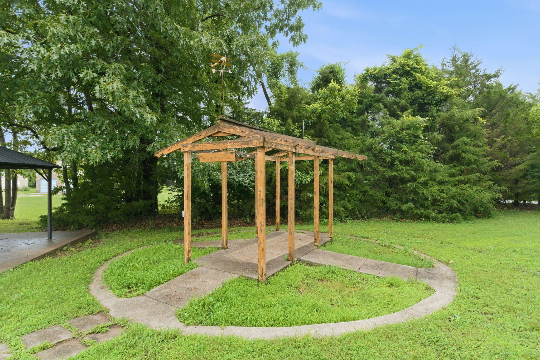 main property photo 39