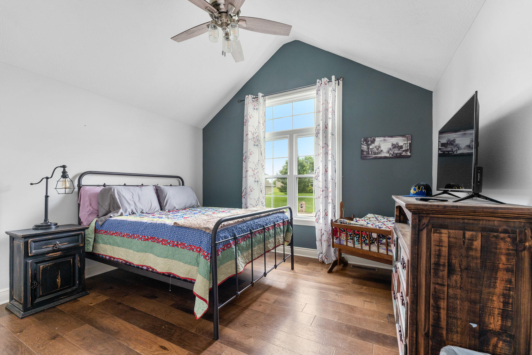 main property photo 27