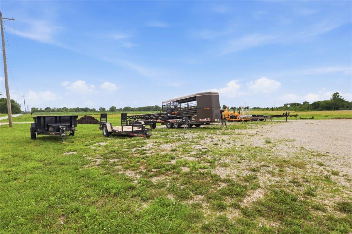 main property photo 29