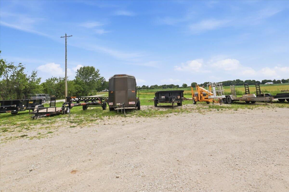 main property photo 30