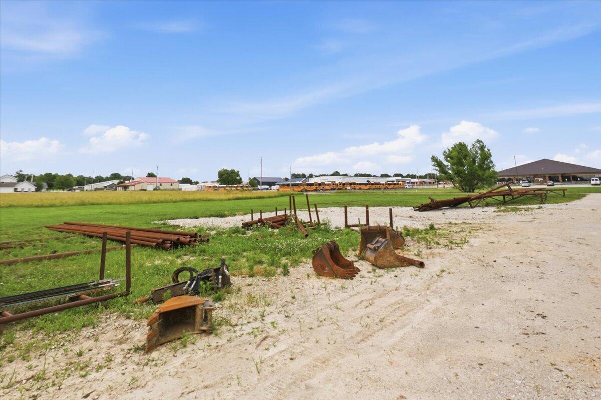 main property photo 34