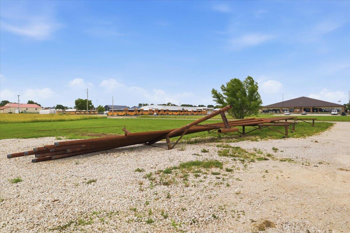 main property photo 35