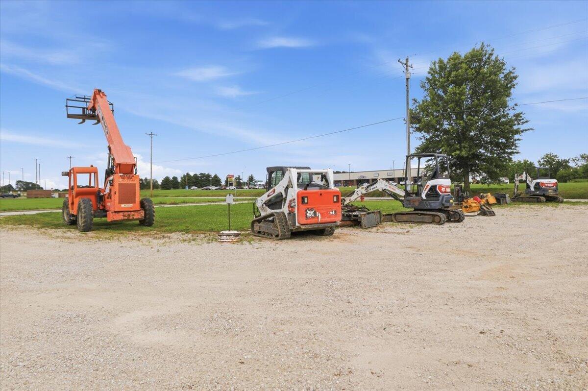 main property photo 36