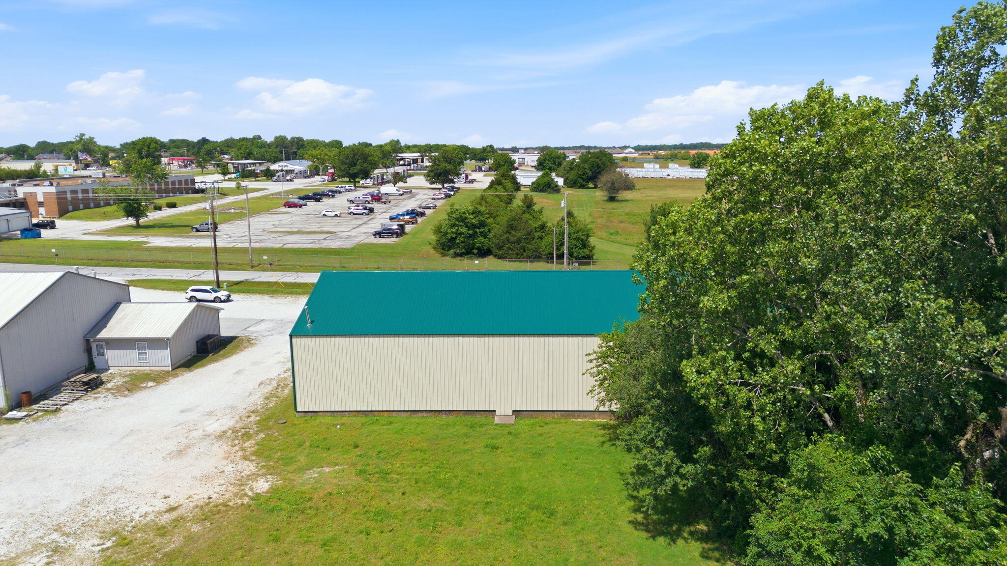 main property photo 33