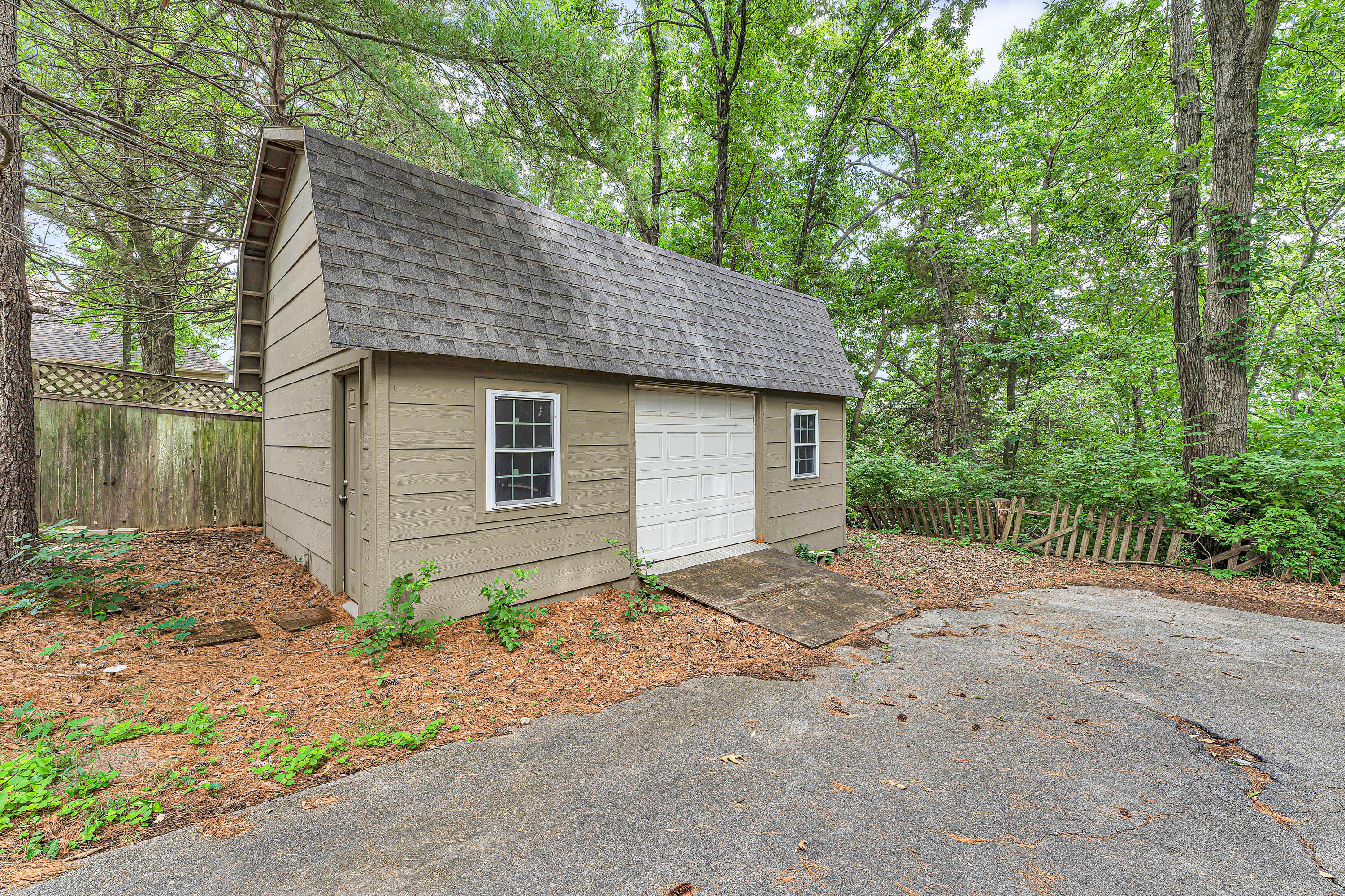 main property photo 68