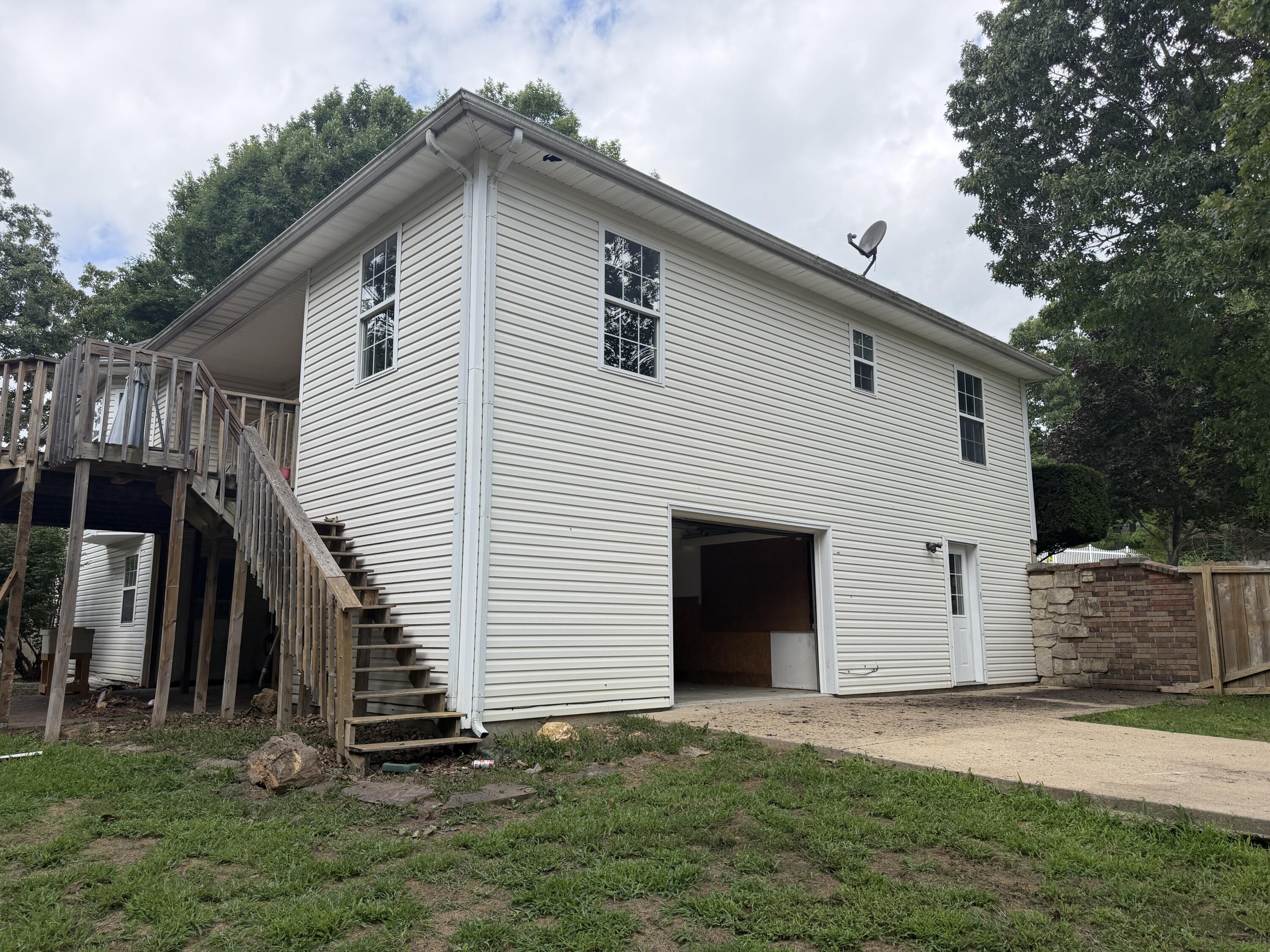 main property photo 23