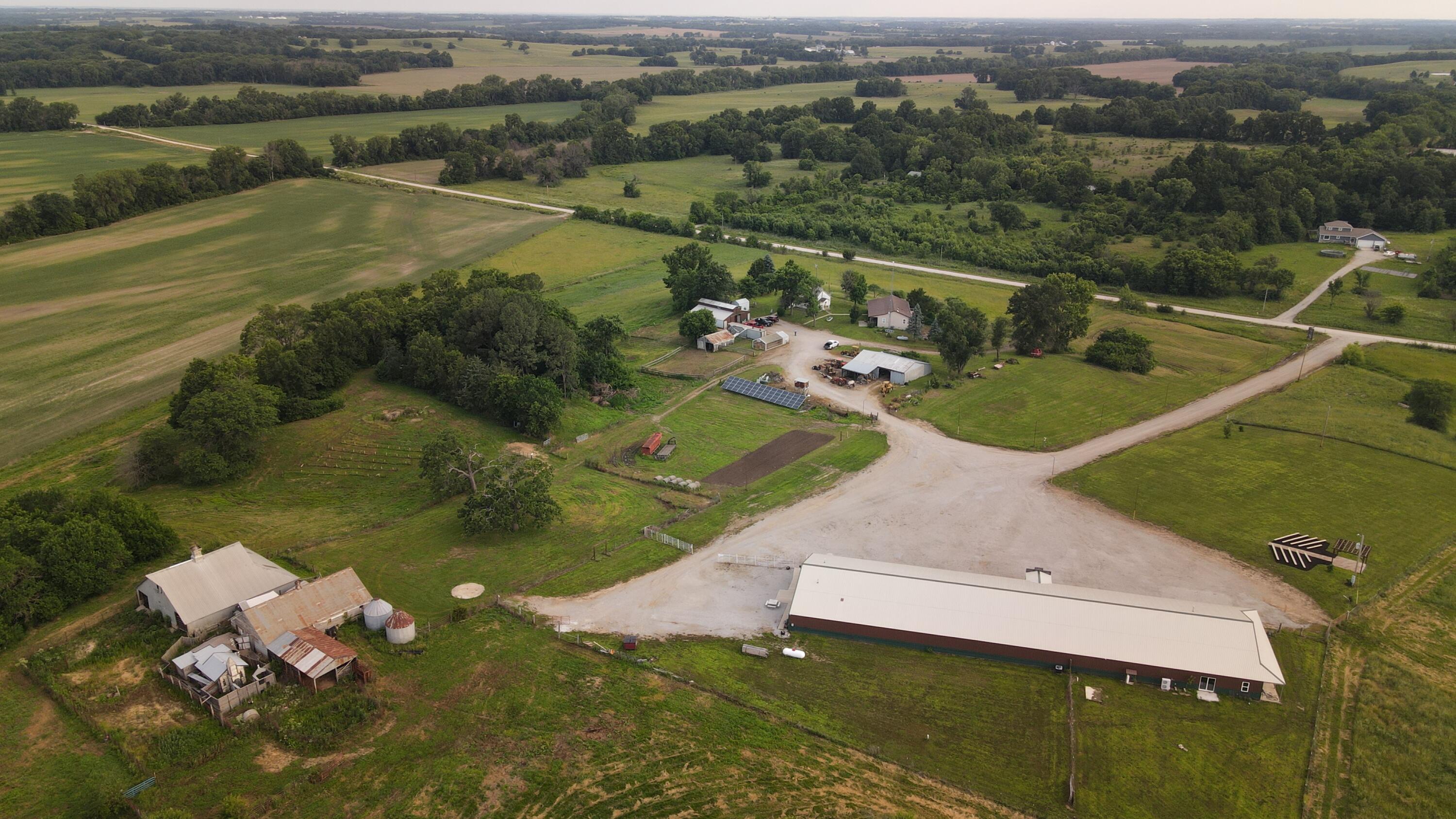 main property photo 6