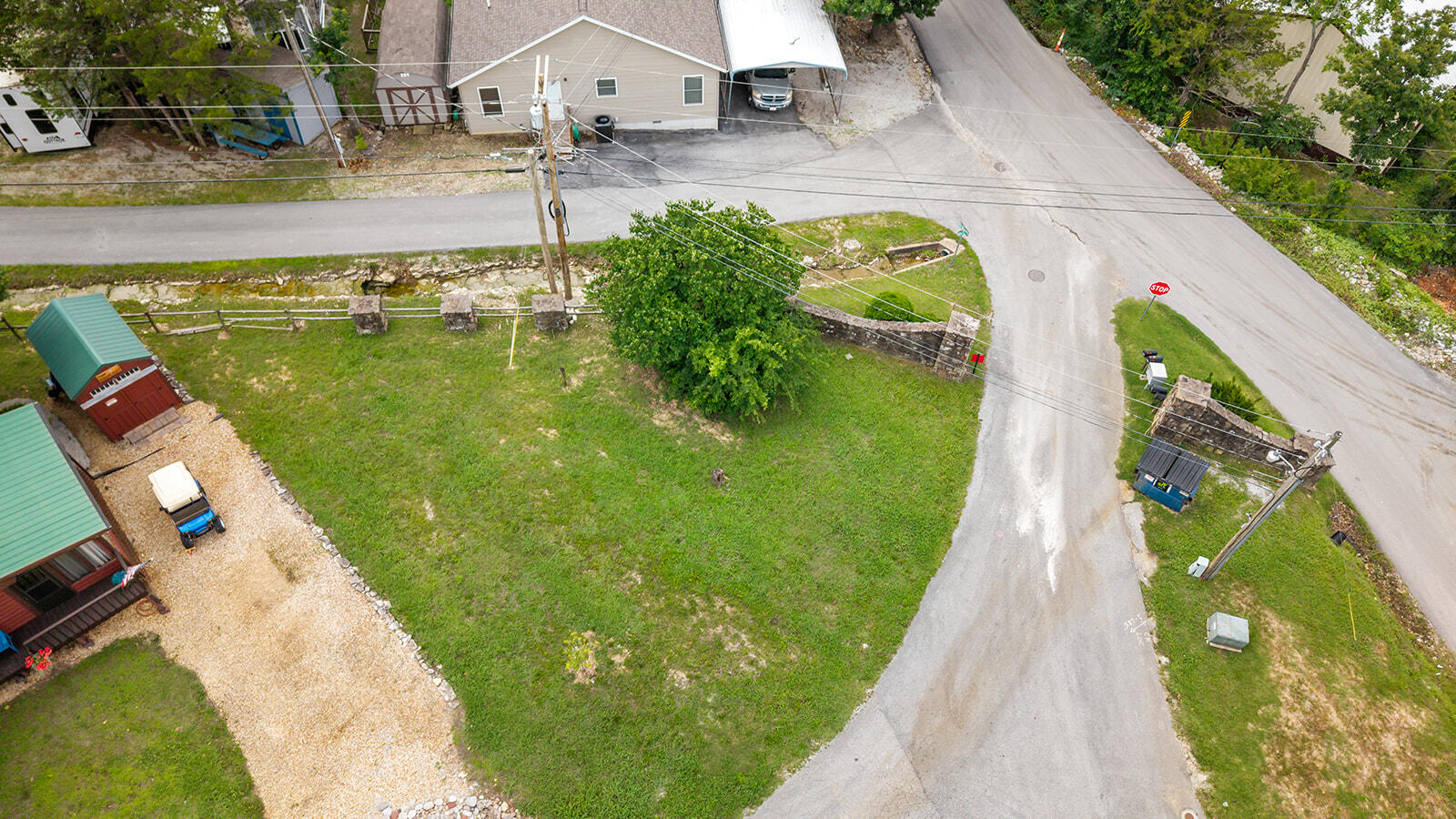 main property photo 13