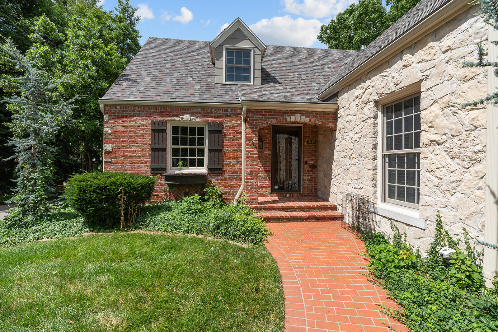 main property photo 13