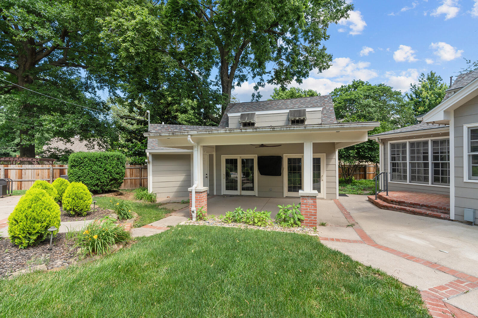 main property photo 57