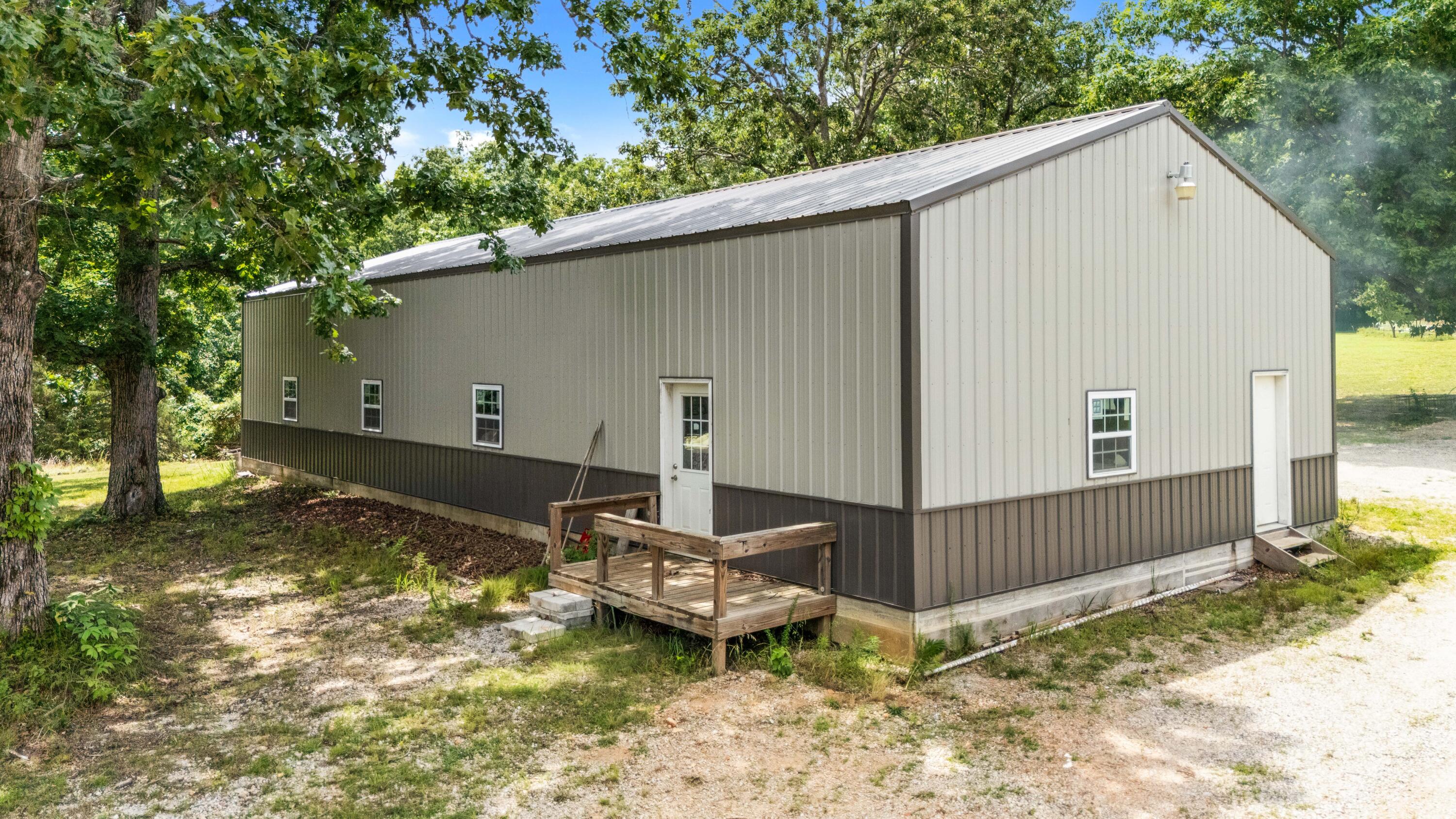 main property photo 28