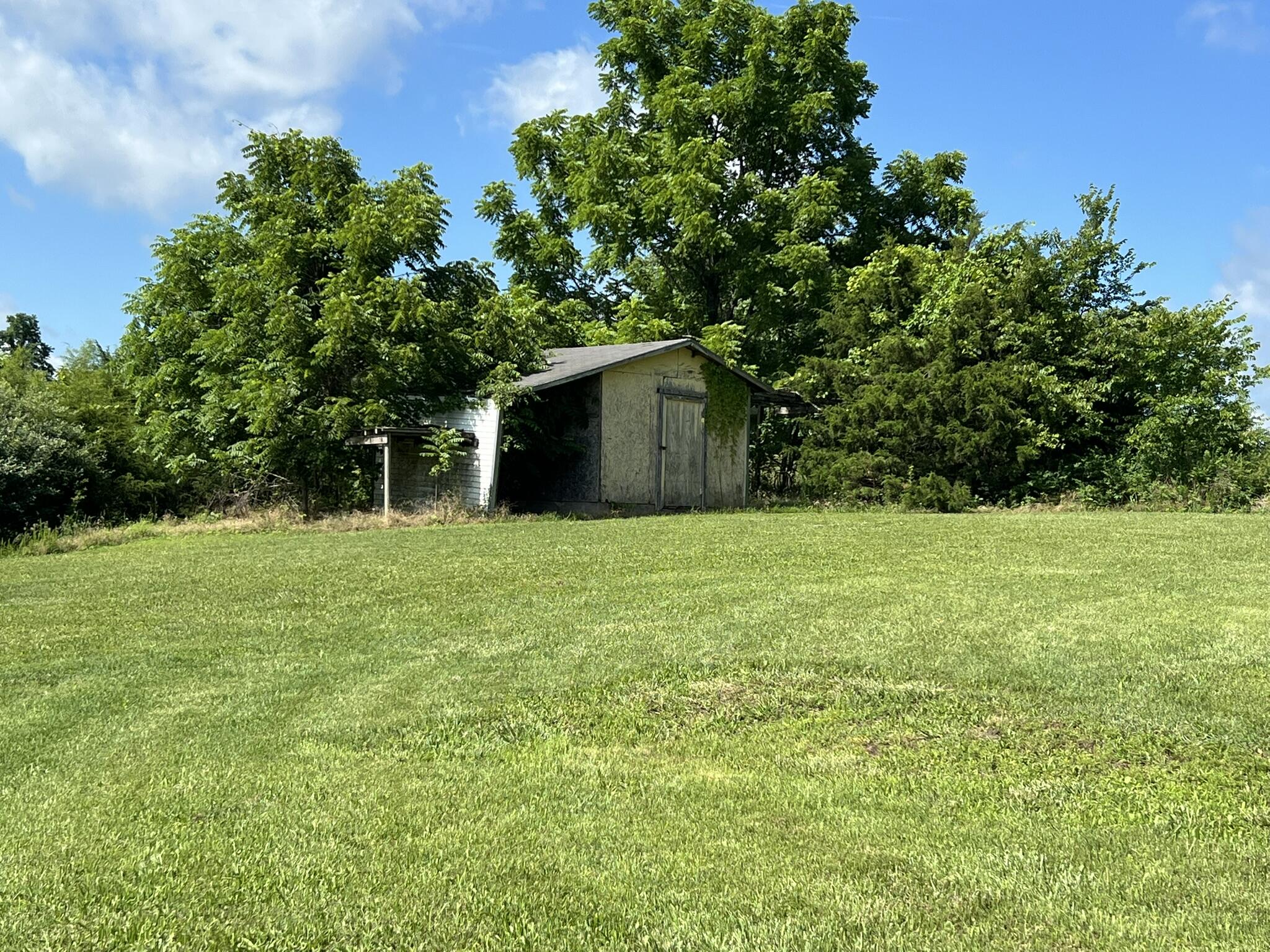 main property photo 39