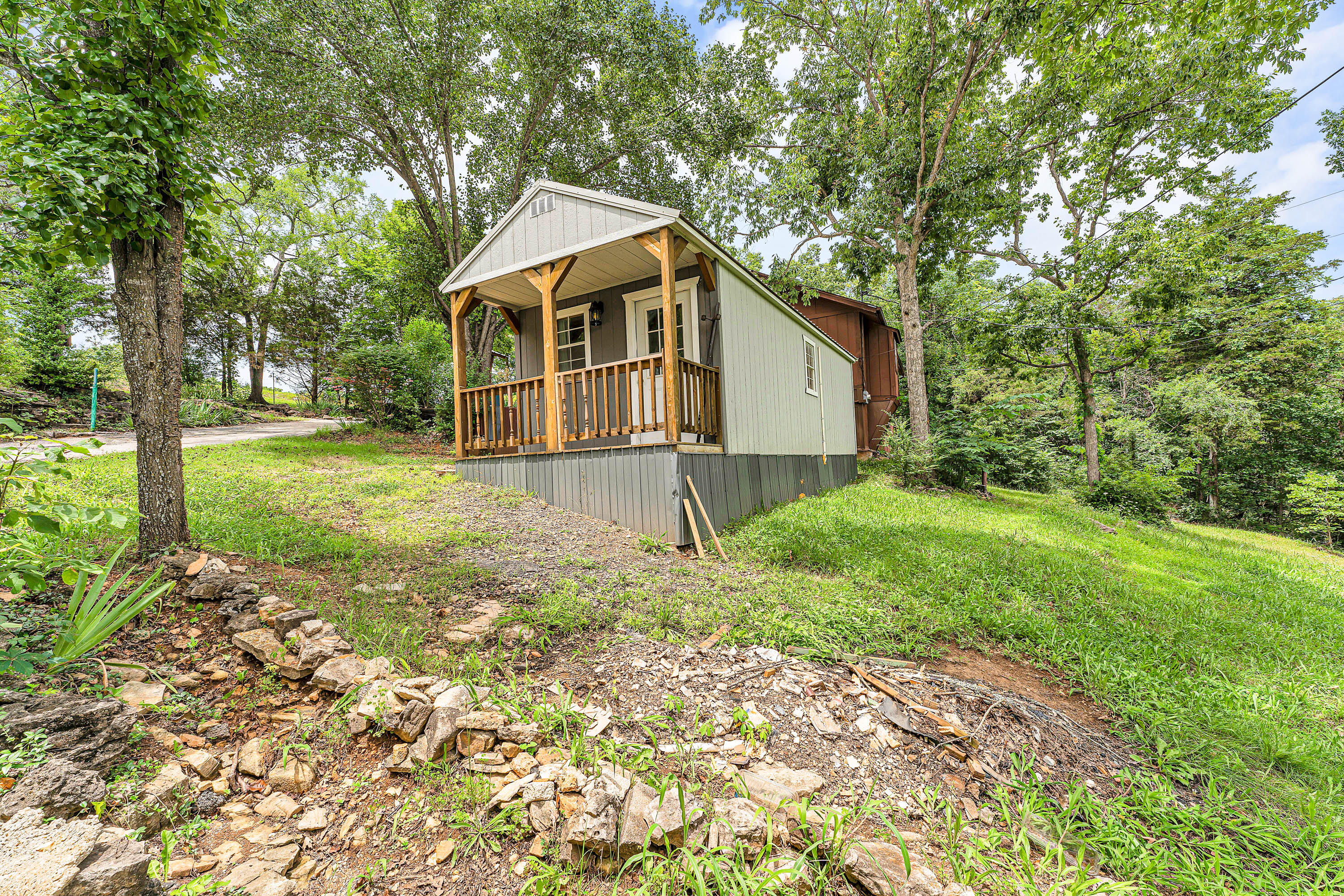 main property photo 27