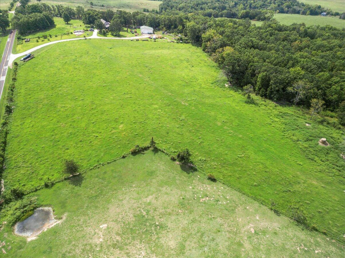 main property photo 40