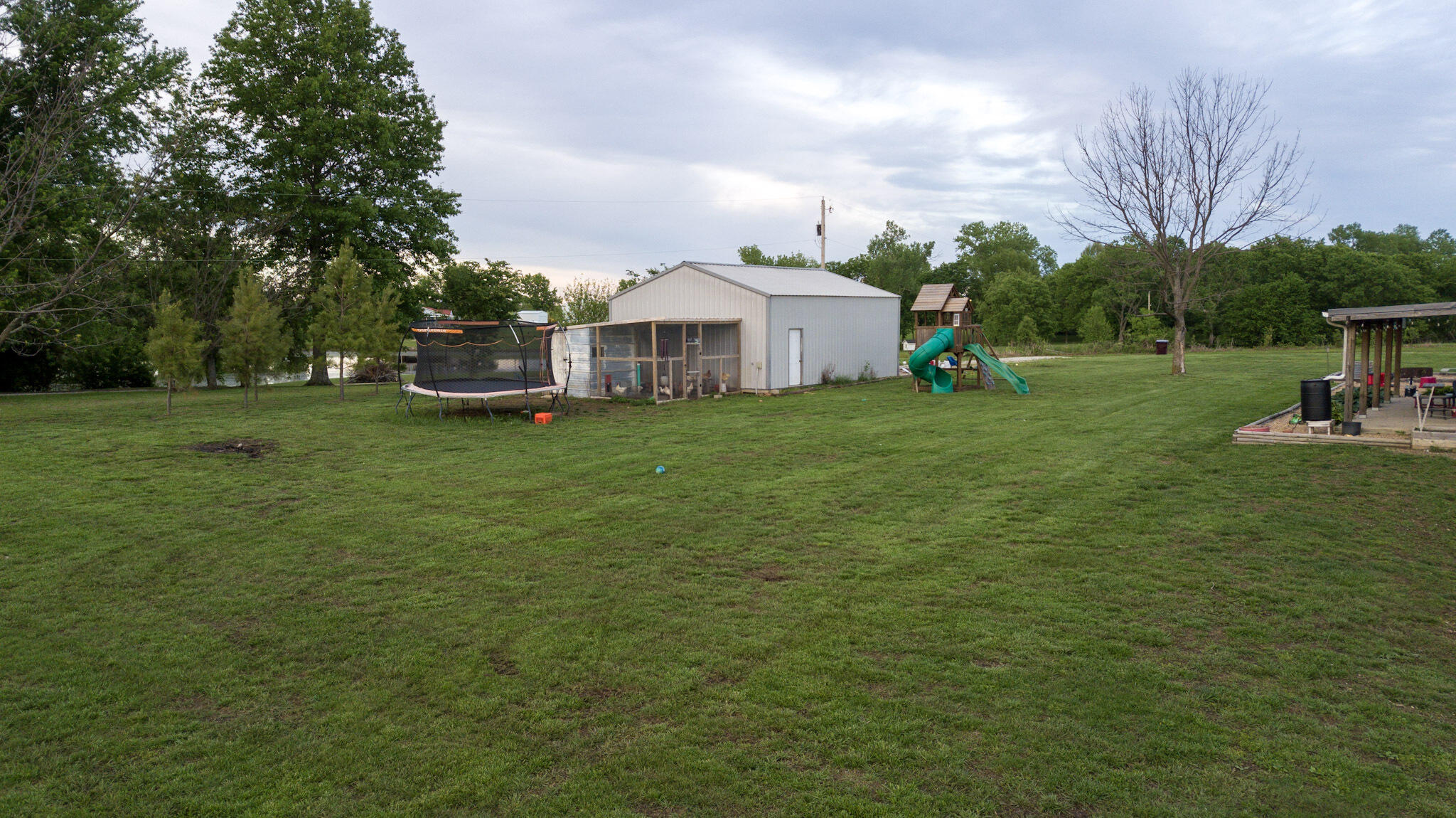main property photo 34