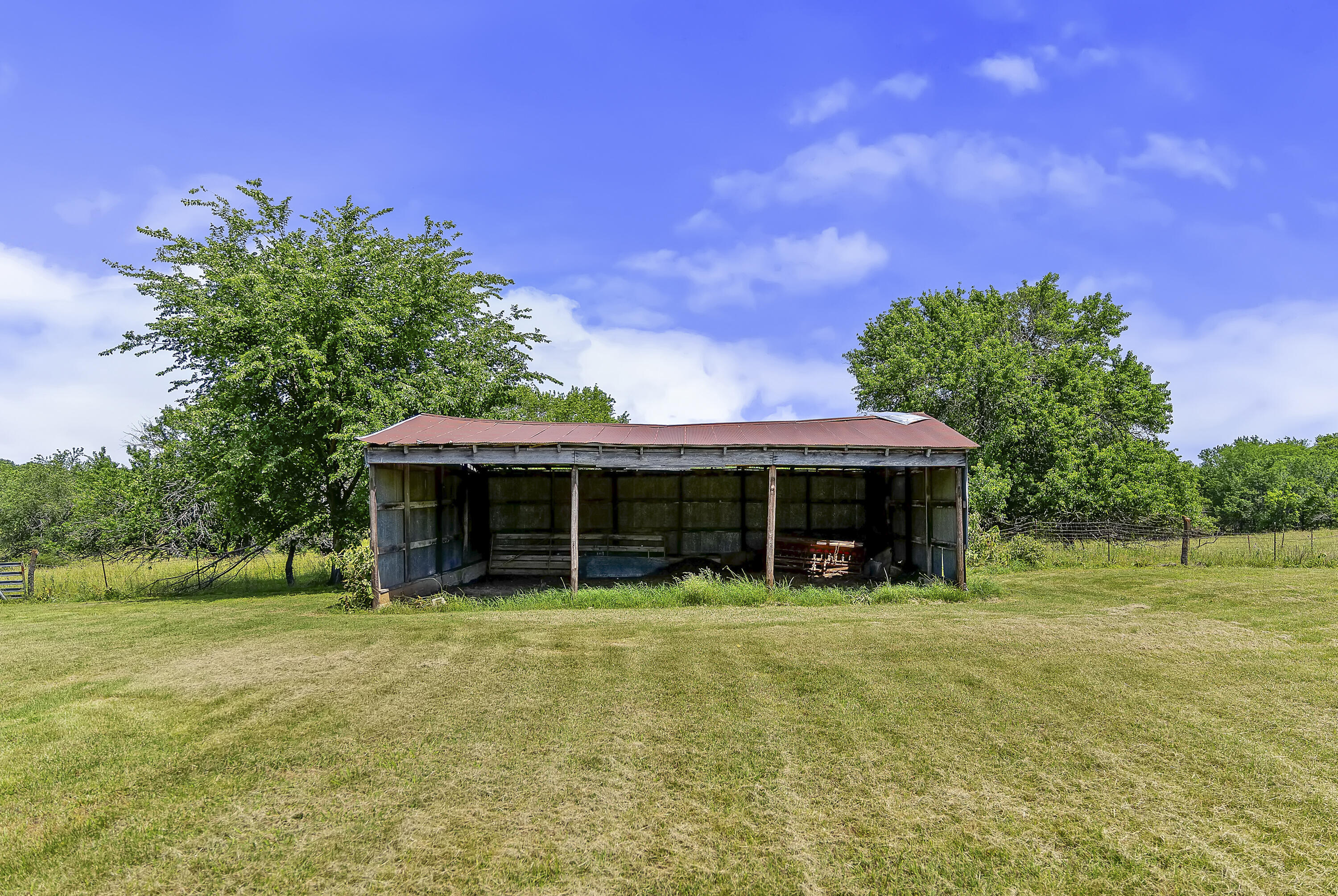 main property photo 26