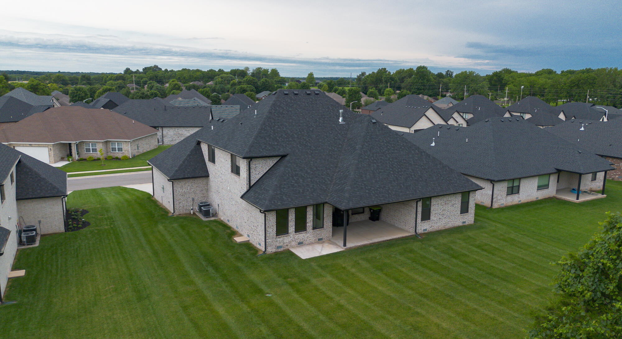 main property photo 45