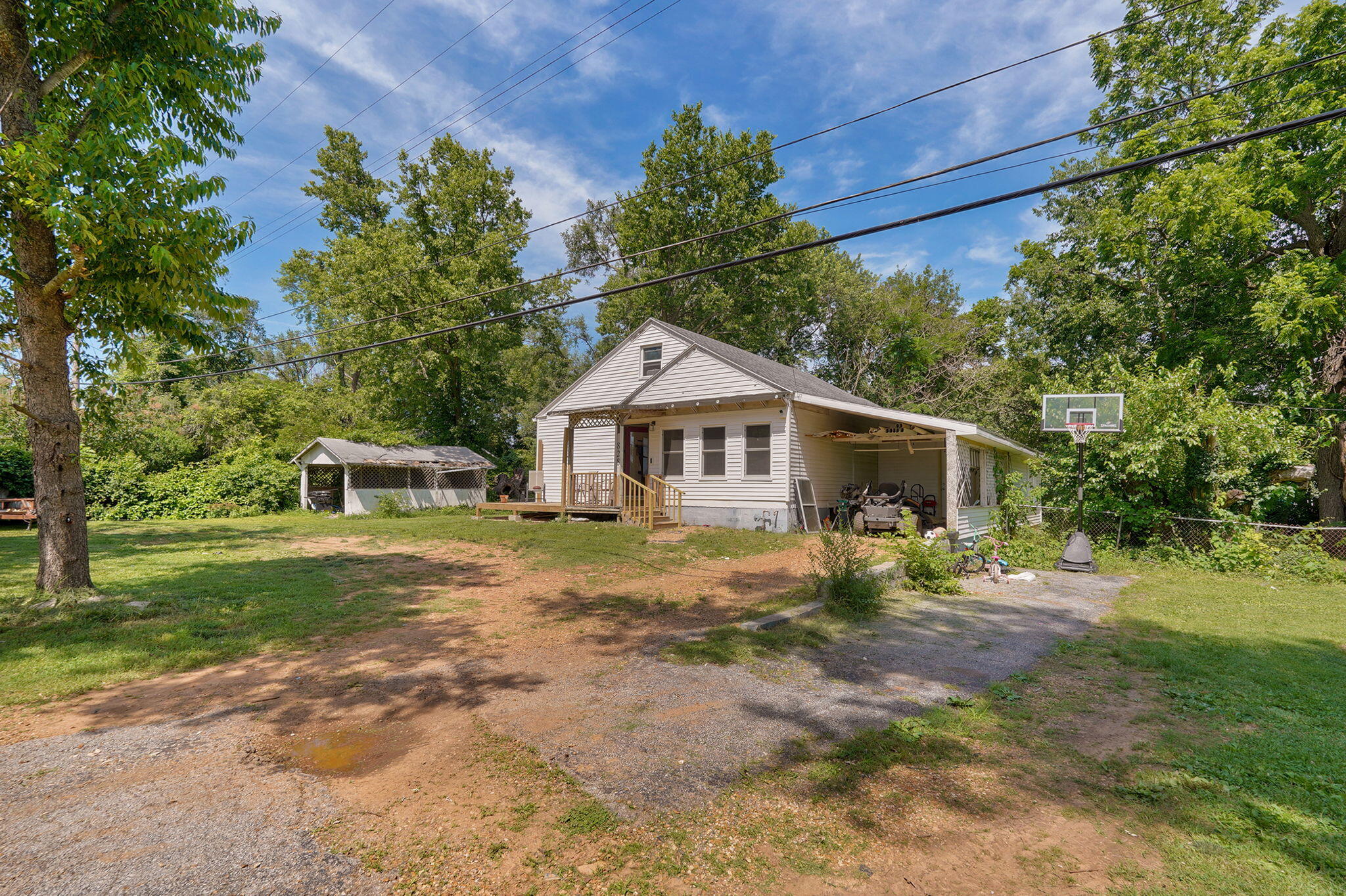 main property photo 8